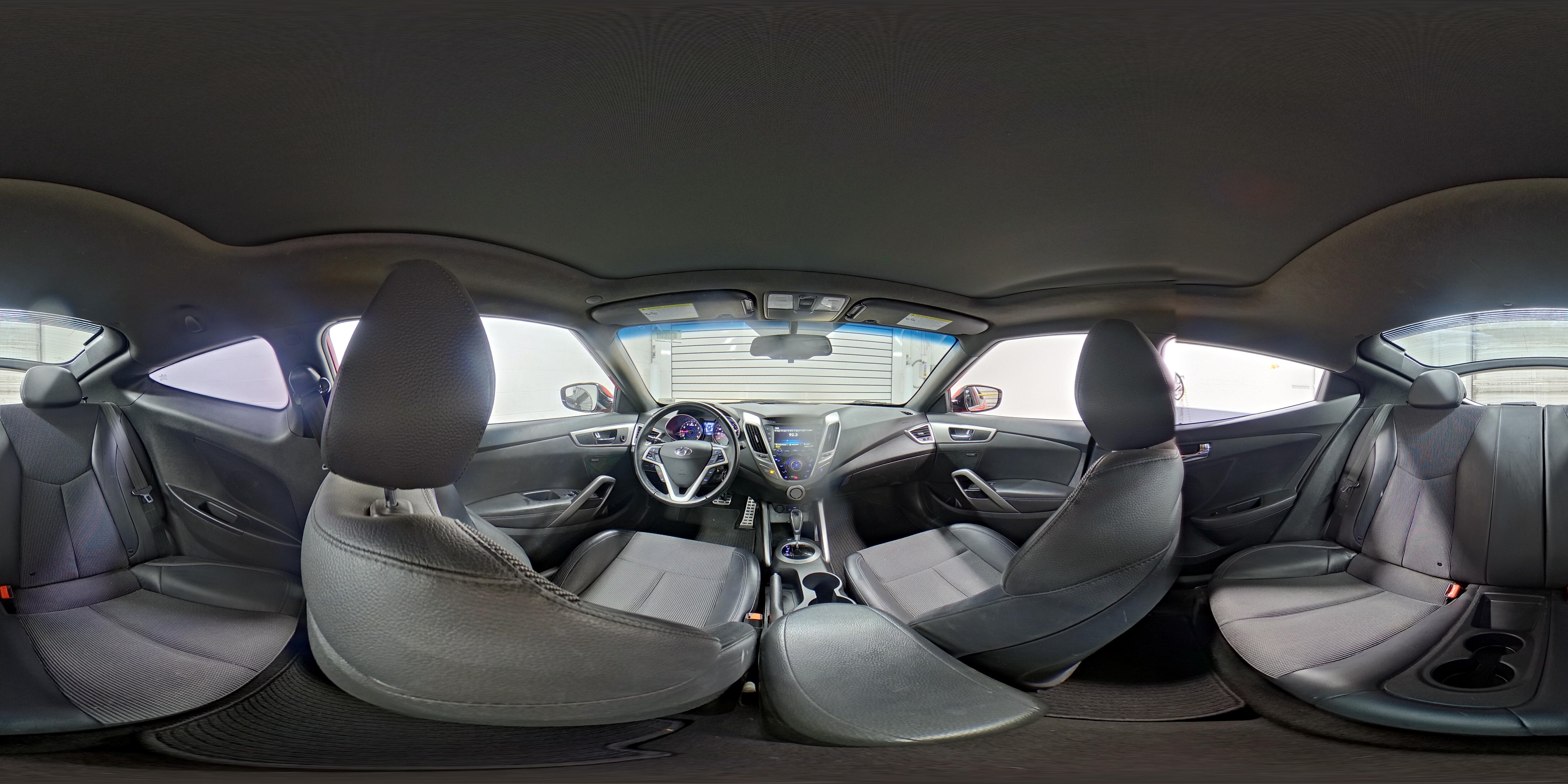 2016 Hyundai Veloster Base - Photo 22