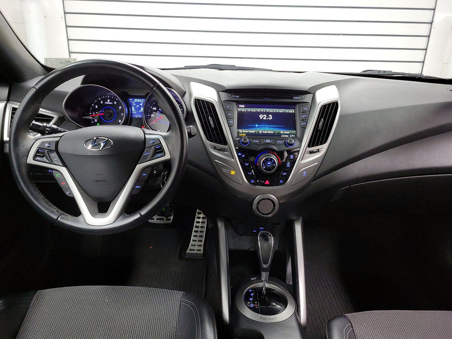 Thumbnail: 2016 Hyundai Veloster - 9