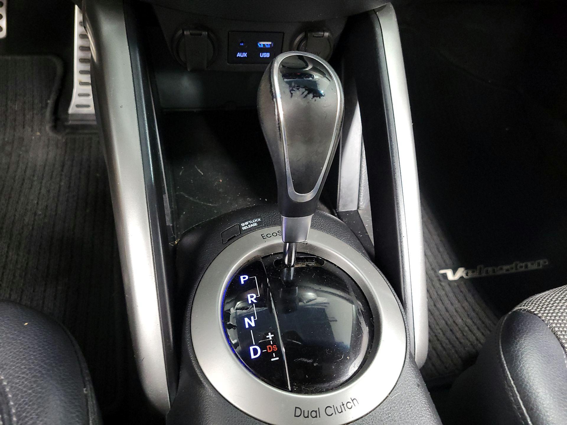 Thumbnail: 2016 Hyundai Veloster - 15