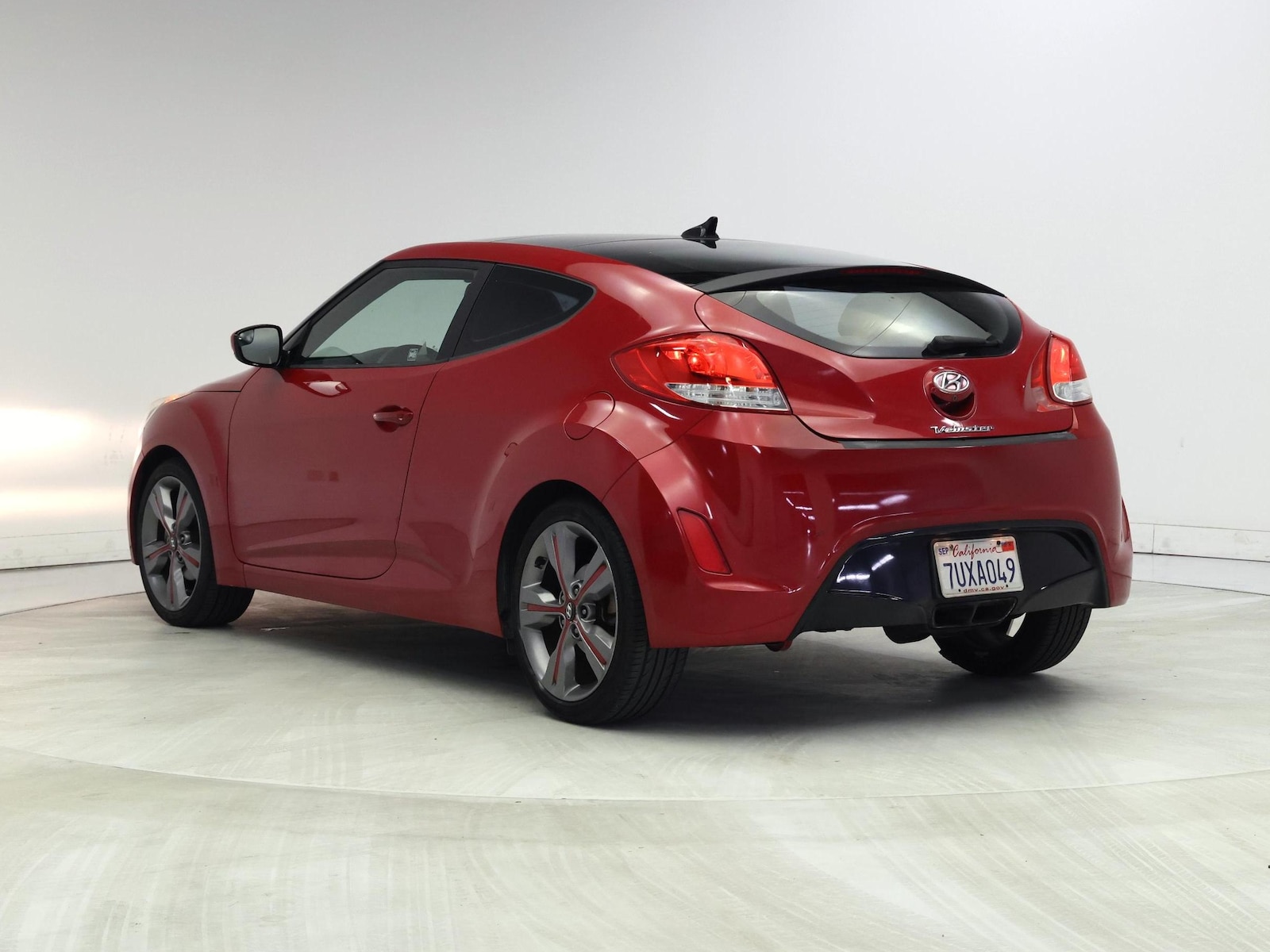 2016 Hyundai Veloster Base - Photo 3