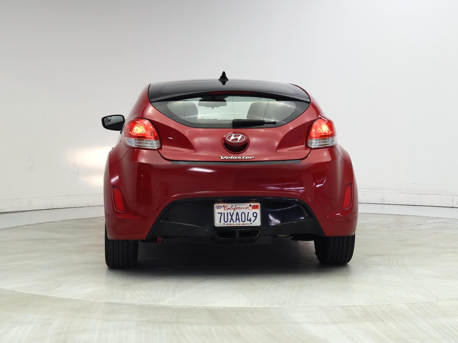 2016 Hyundai Veloster Base - Photo 7