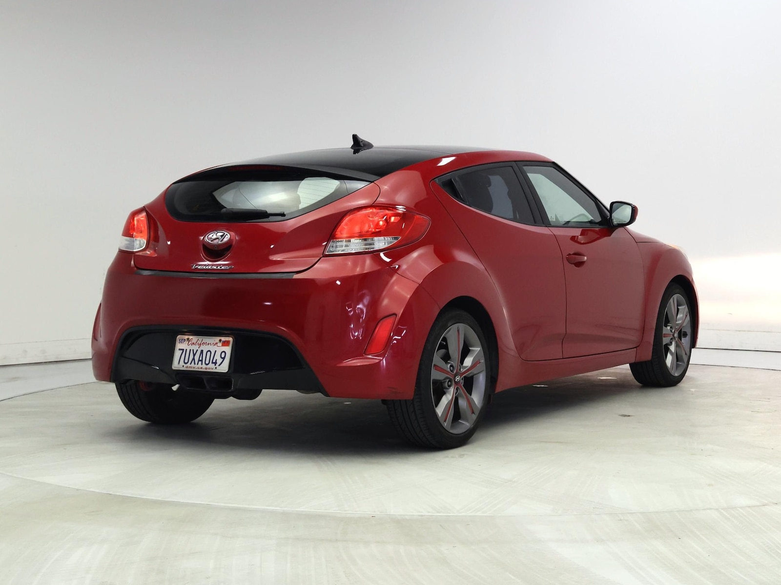 2016 Hyundai Veloster Base - Photo 9