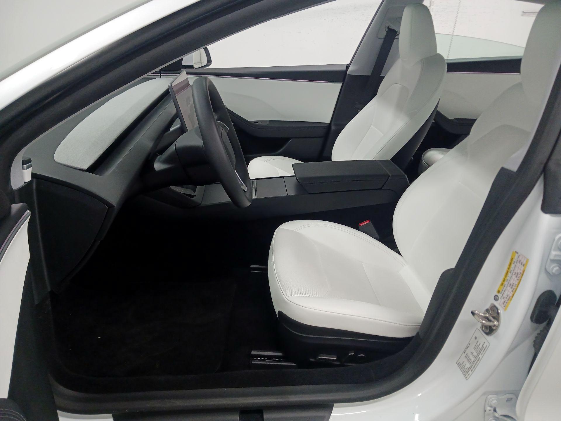 Thumbnail: 2024 Tesla Model 3 - 11