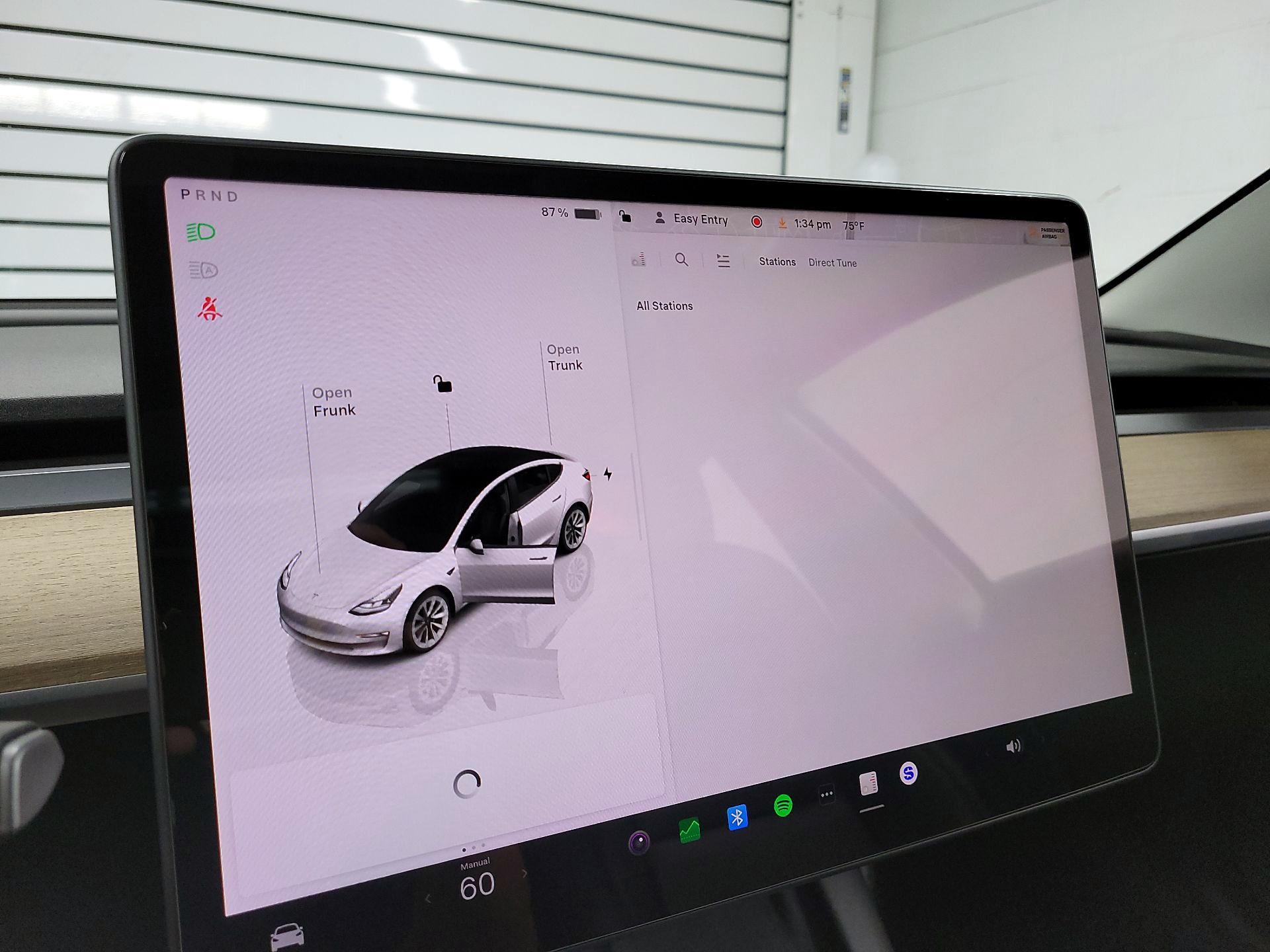 Thumbnail: 2022 Tesla Model 3 - 15