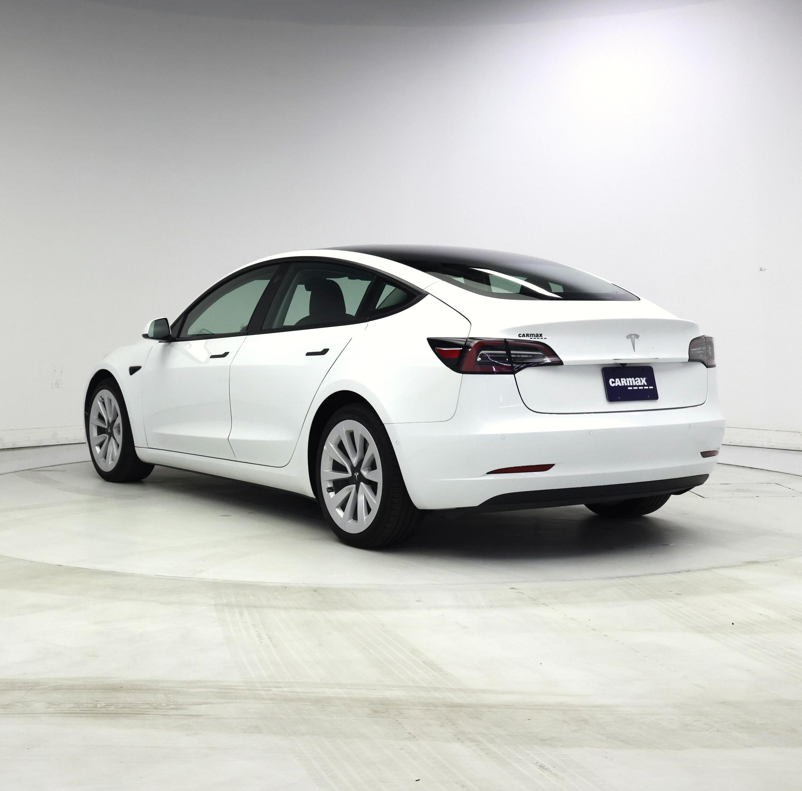 Thumbnail: 2022 Tesla Model 3 - 2