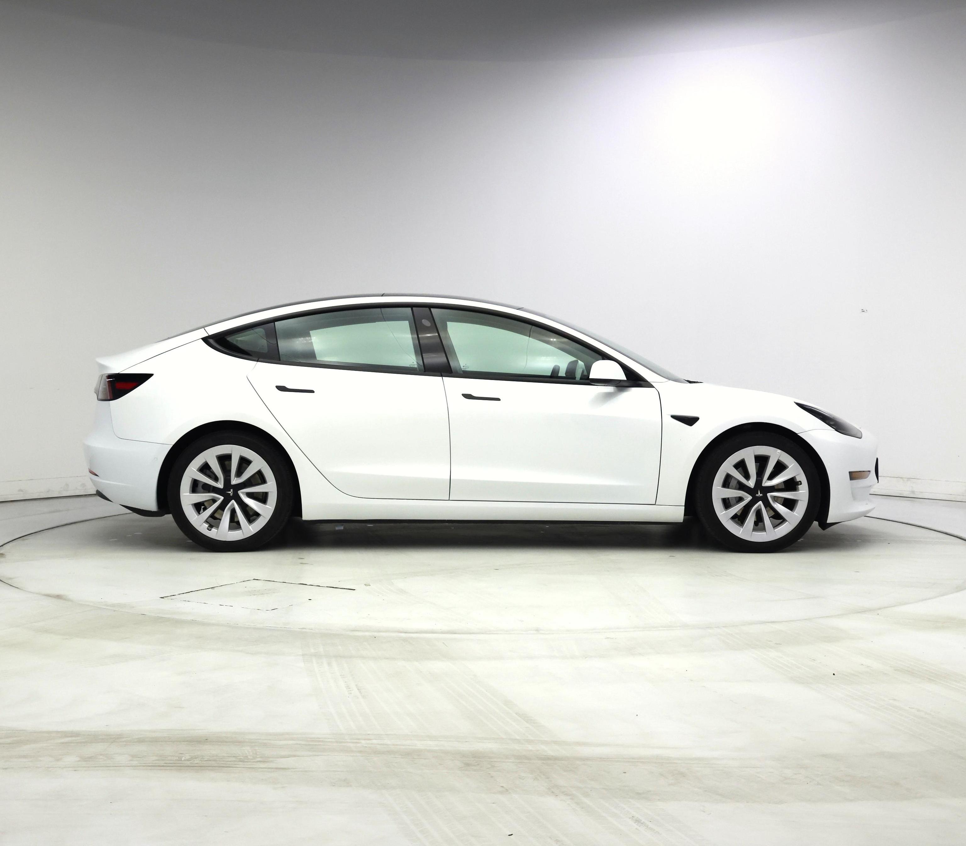Thumbnail: 2022 Tesla Model 3 - 7