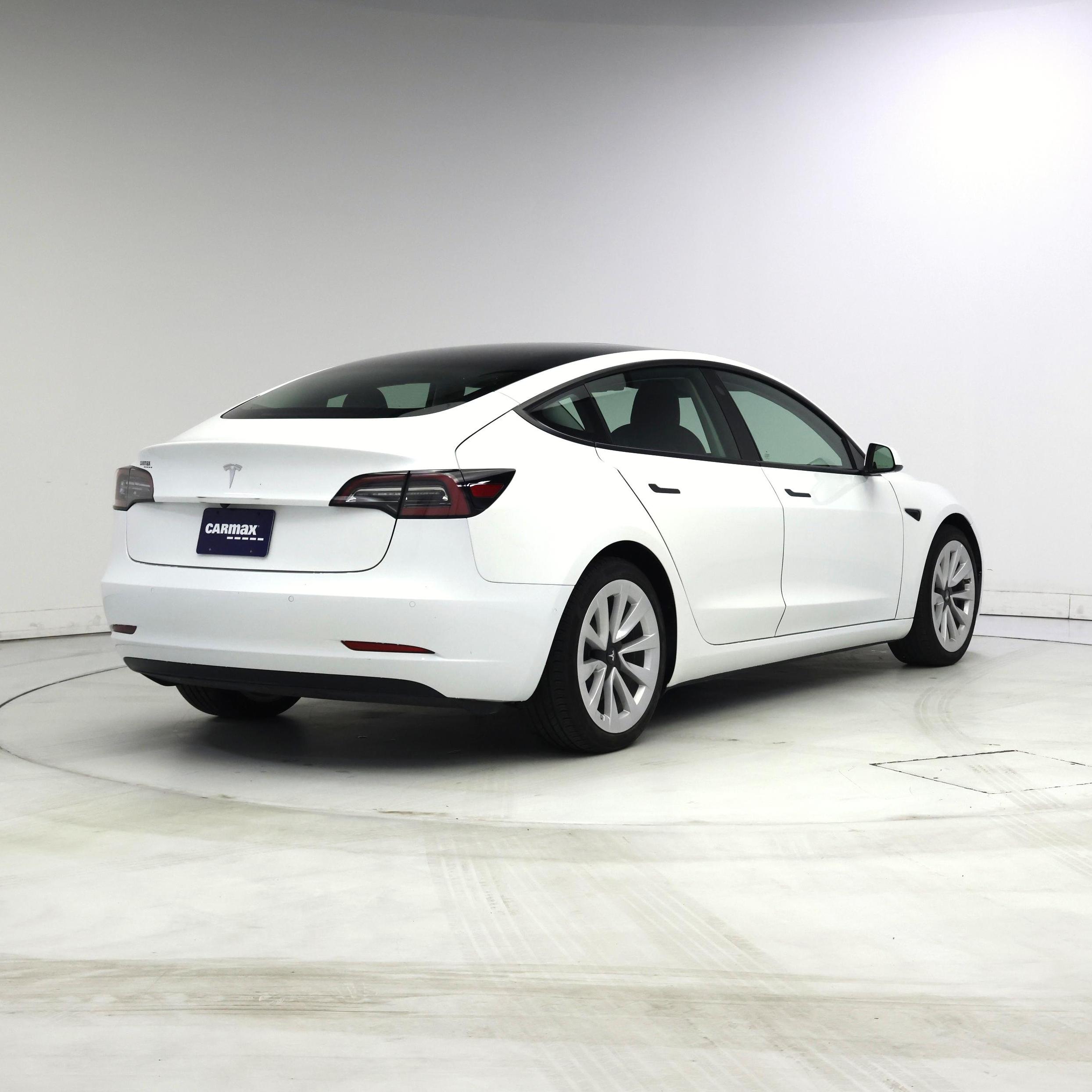 Thumbnail: 2022 Tesla Model 3 - 8