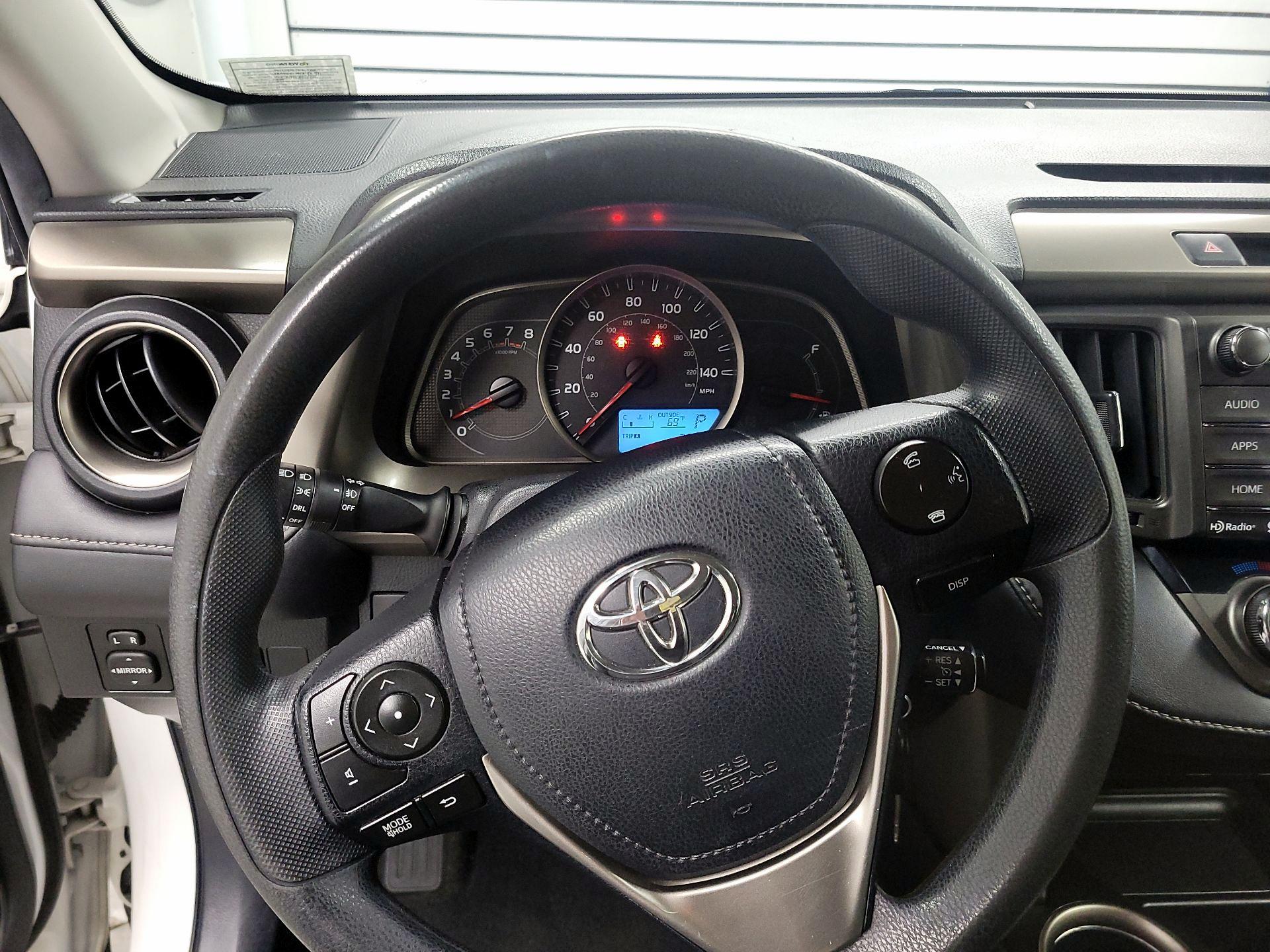 Thumbnail: 2014 Toyota RAV4 - 10