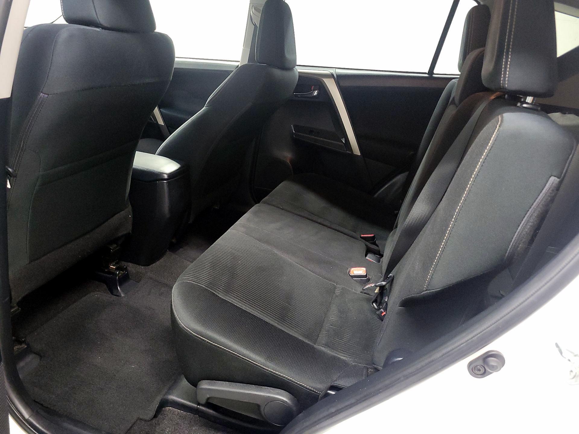 Thumbnail: 2014 Toyota RAV4 - 17