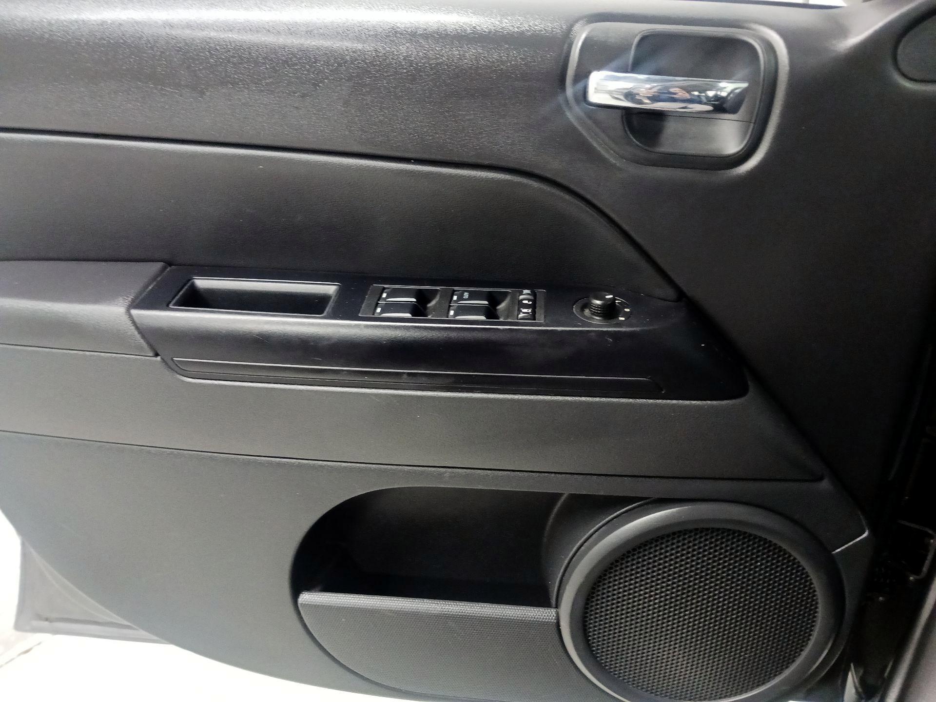 Thumbnail: 2016 Jeep Compass - 10