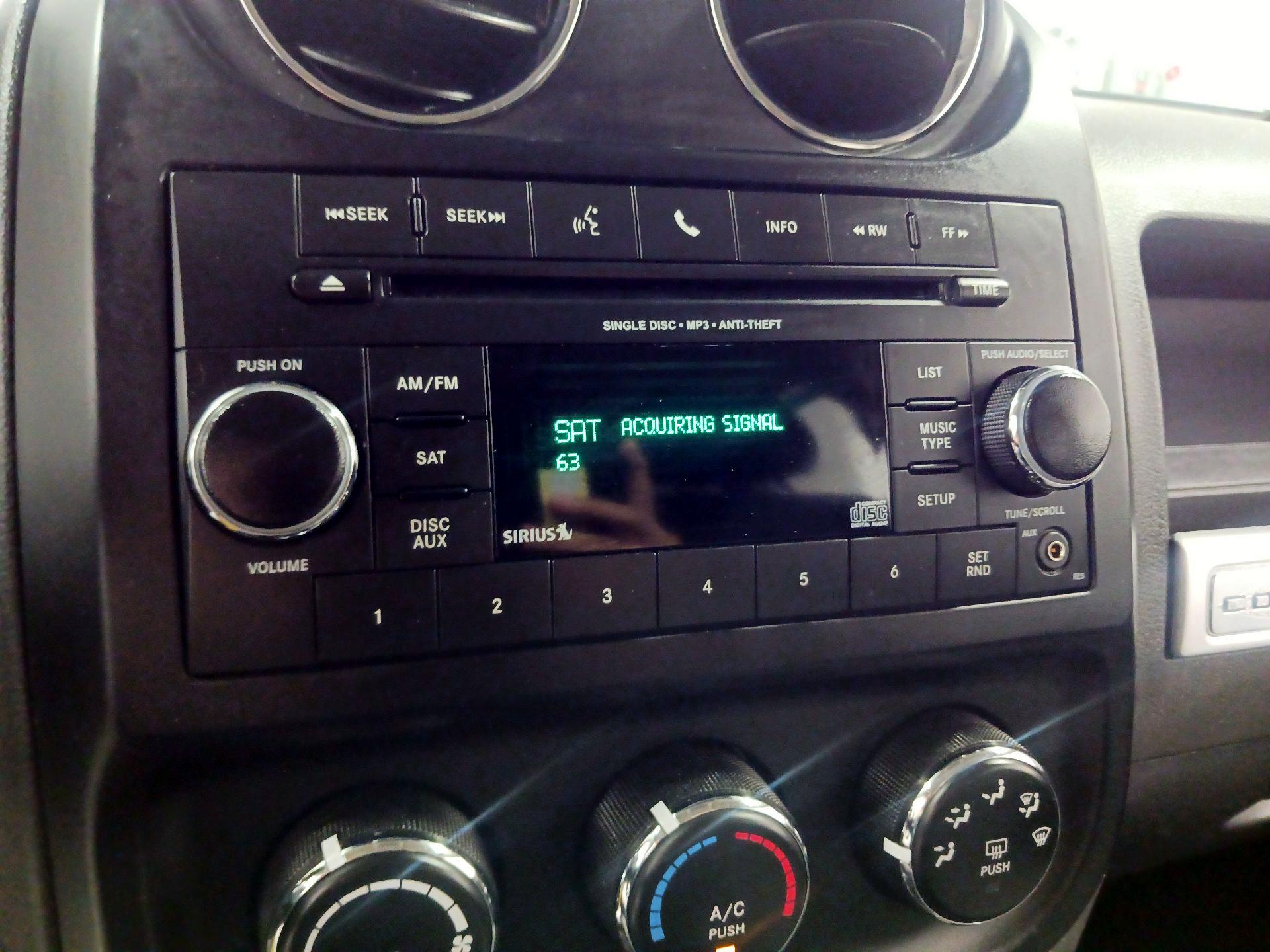 Thumbnail: 2016 Jeep Compass - 11