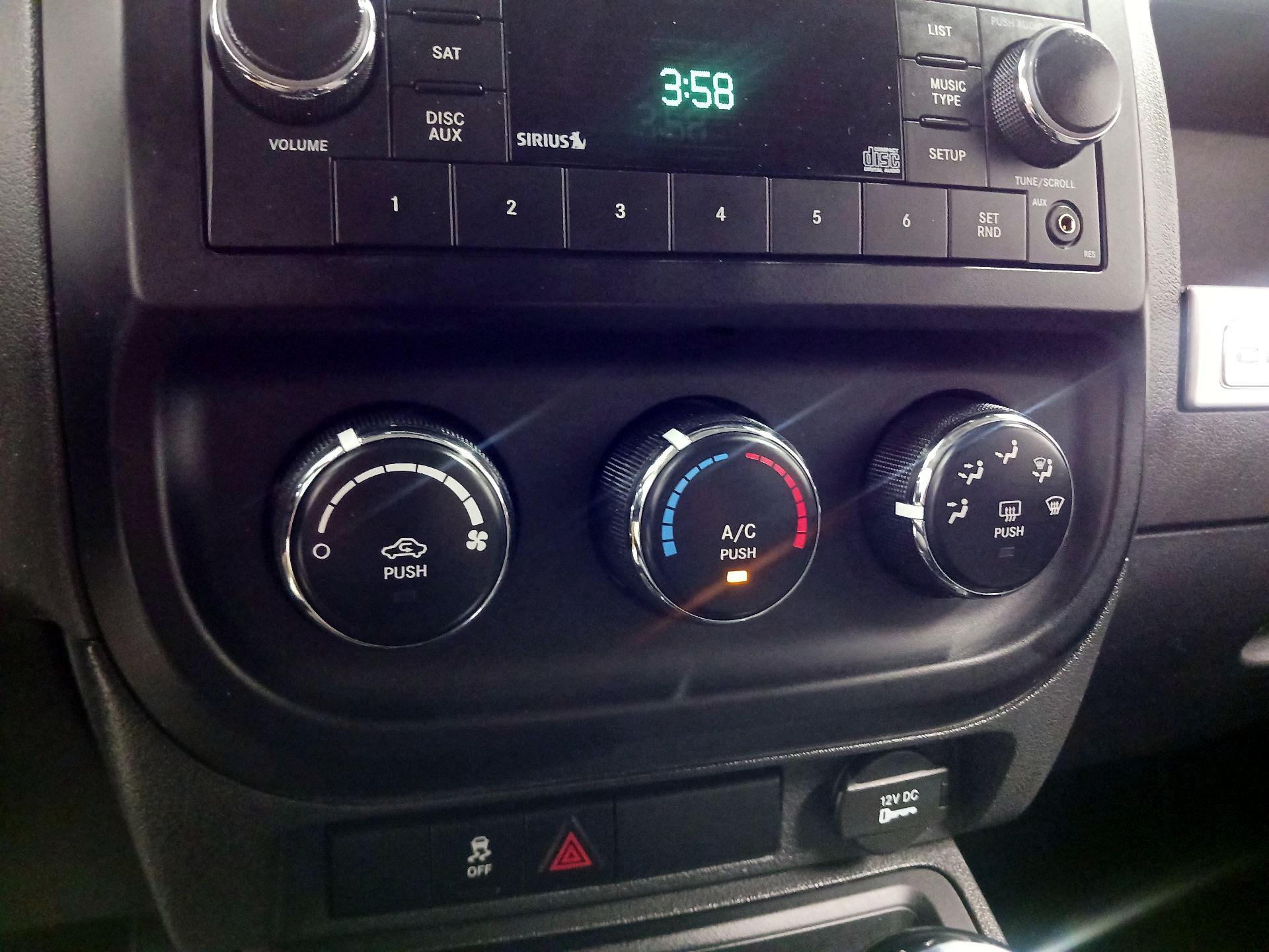 Thumbnail: 2016 Jeep Compass - 12