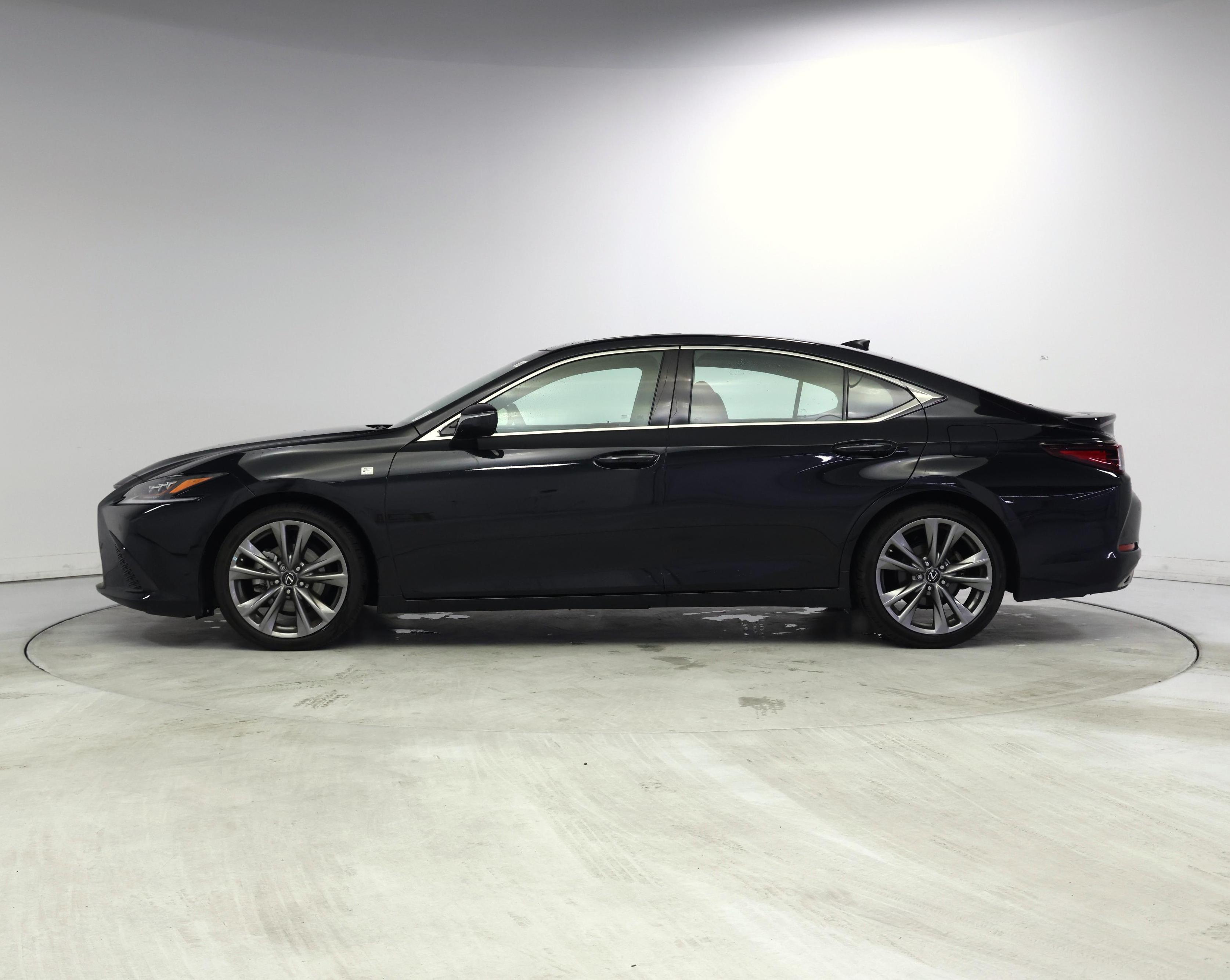 Thumbnail: 2020 Lexus ES - 3