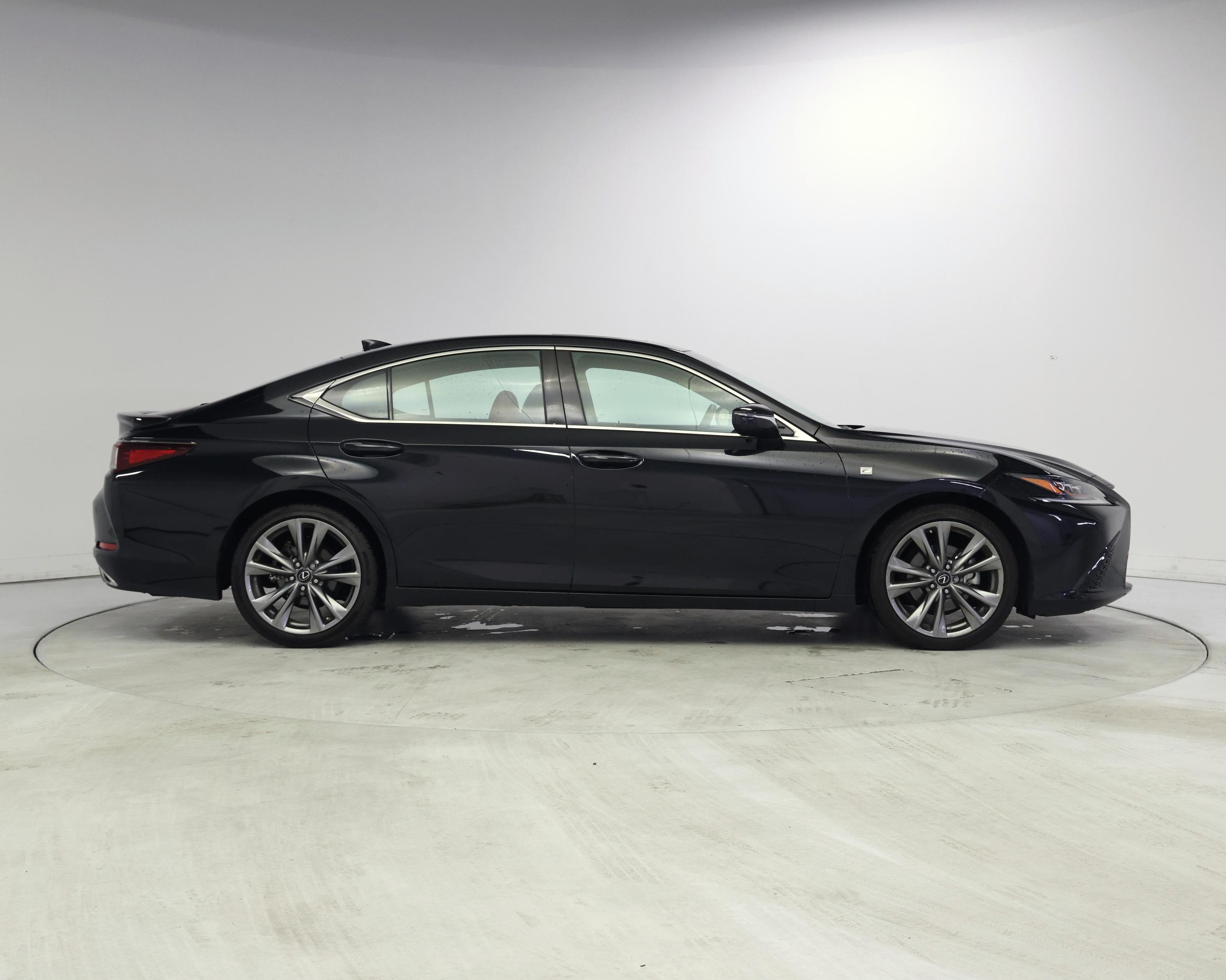 Thumbnail: 2020 Lexus ES - 7