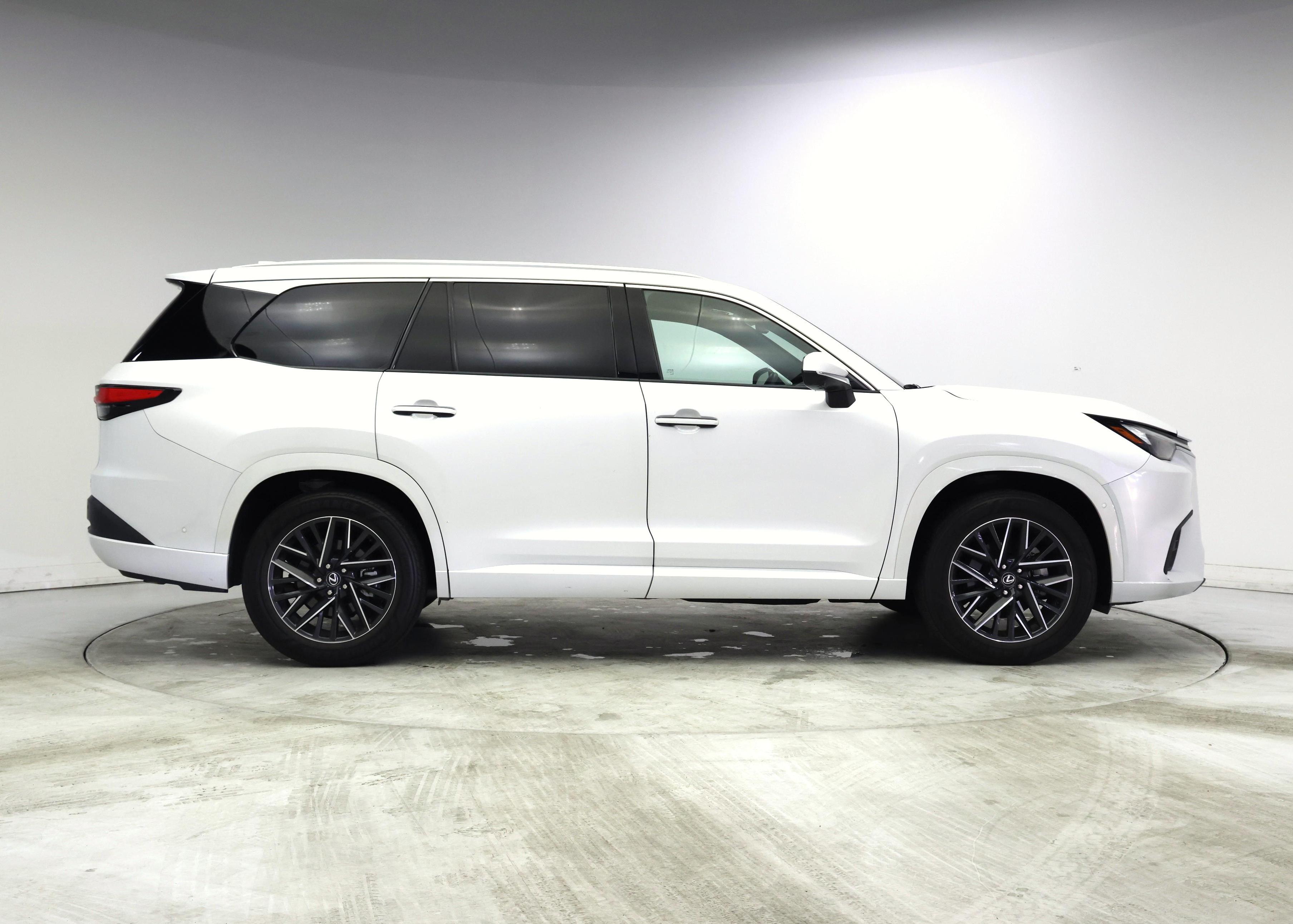 Thumbnail: 2024 Lexus TX - 7