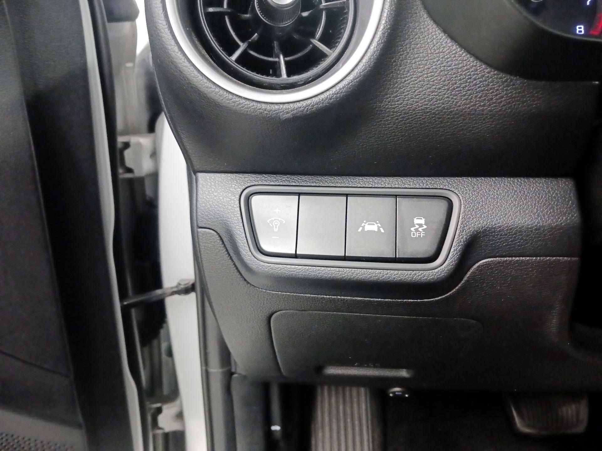 Thumbnail: 2021 Kia Forte - 11