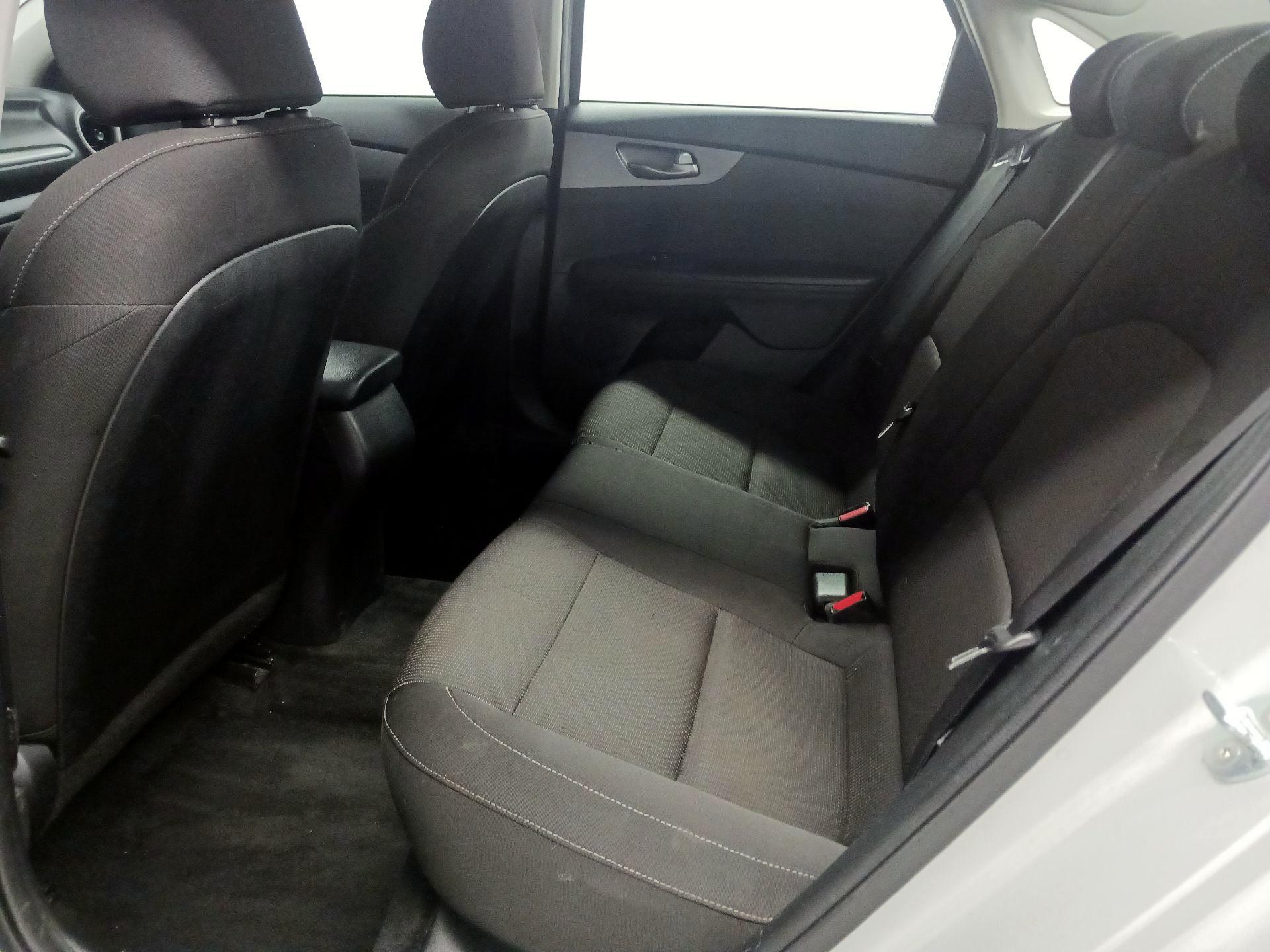 Thumbnail: 2021 Kia Forte - 15