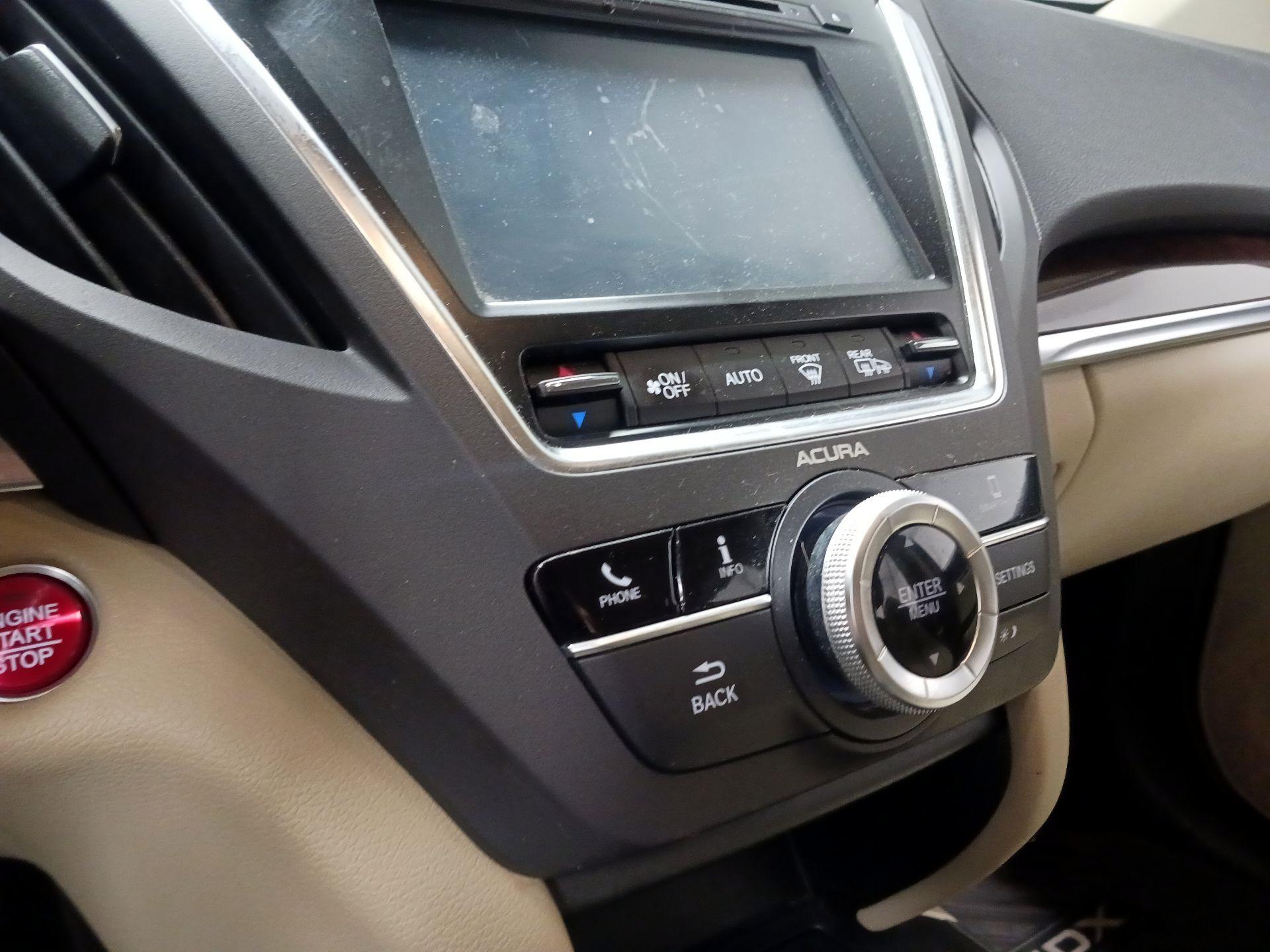 Thumbnail: 2019 Acura MDX - 16