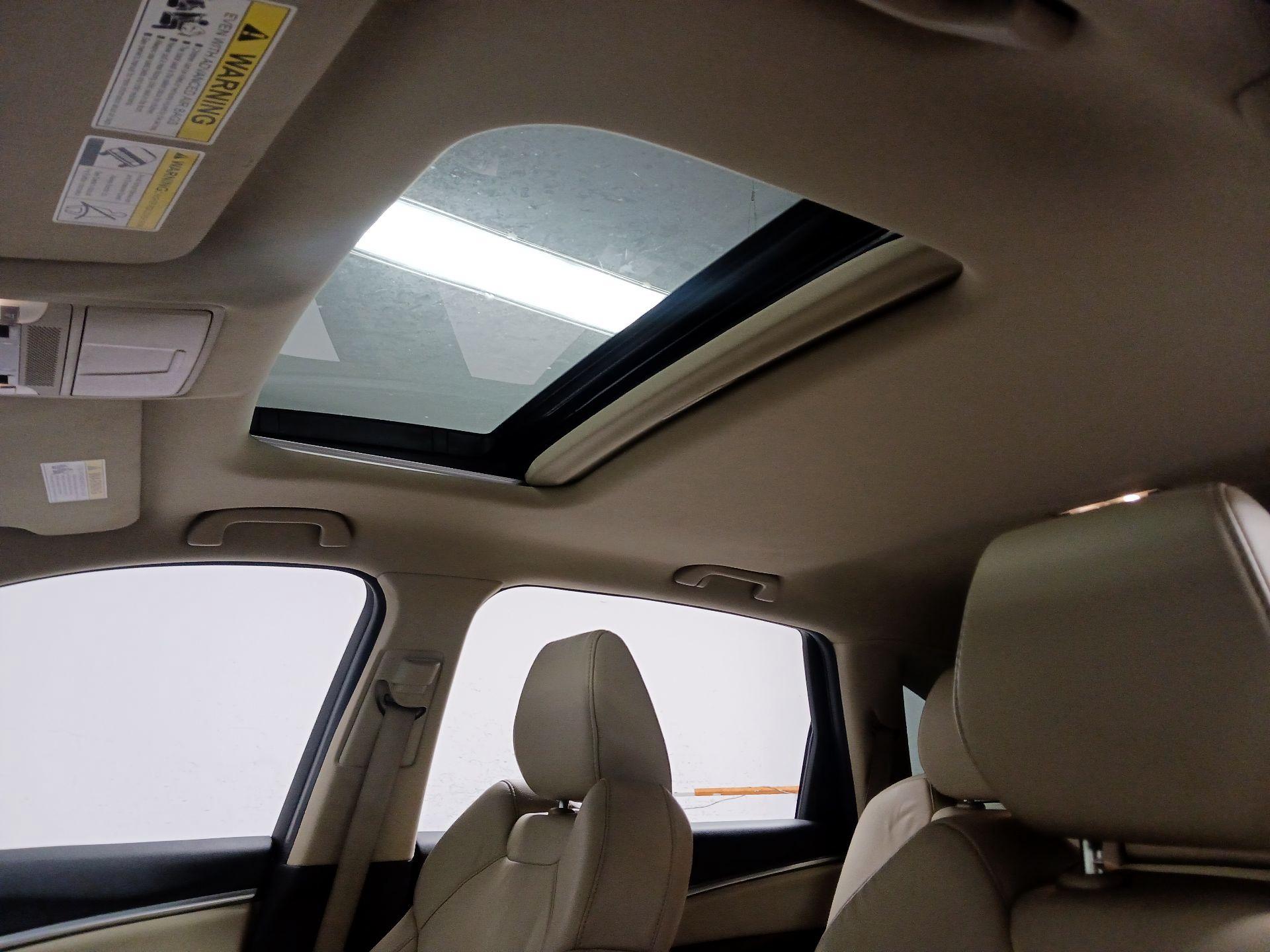 Thumbnail: 2019 Acura MDX - 18