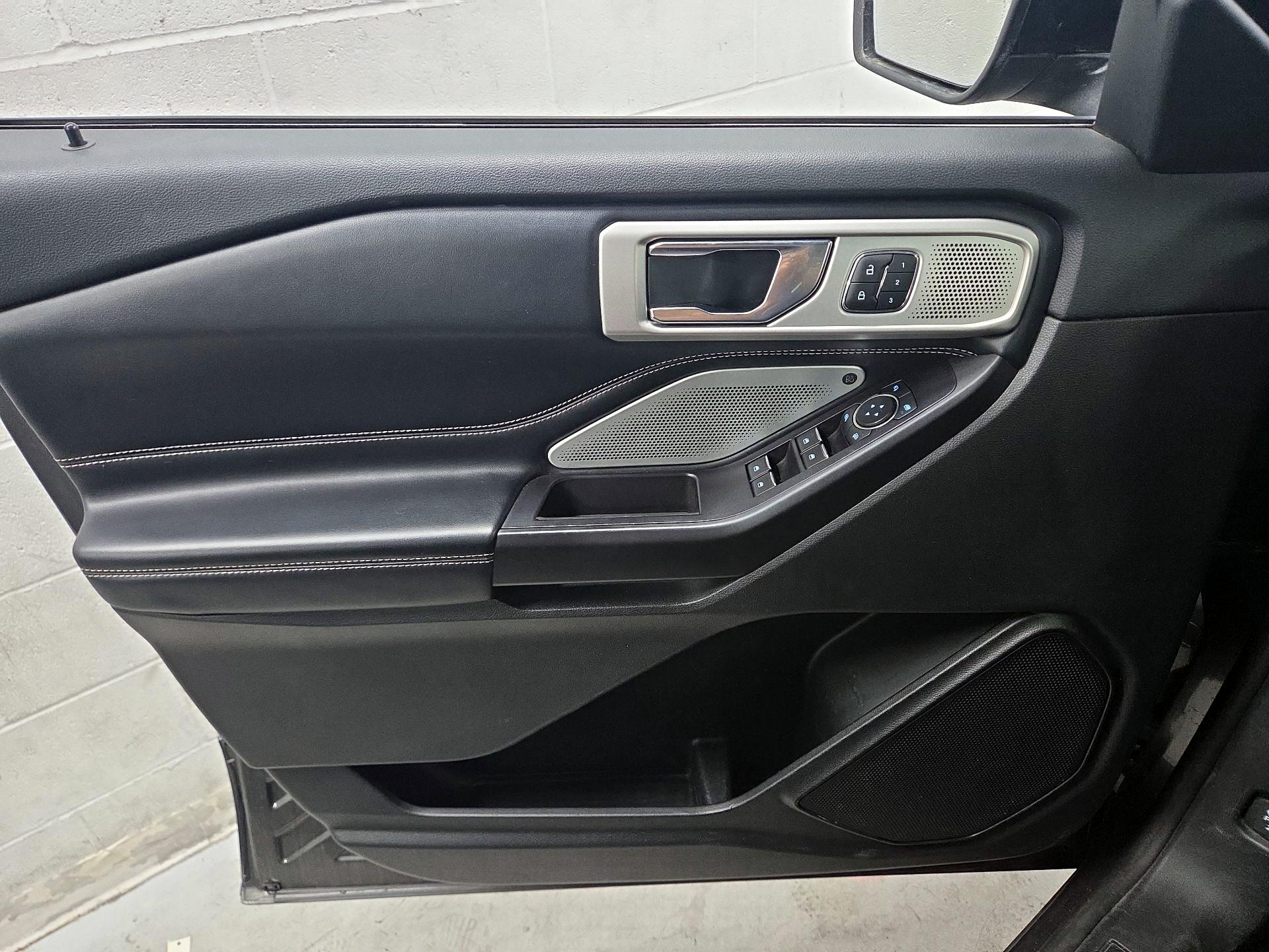 Thumbnail: 2020 Ford Explorer - 12
