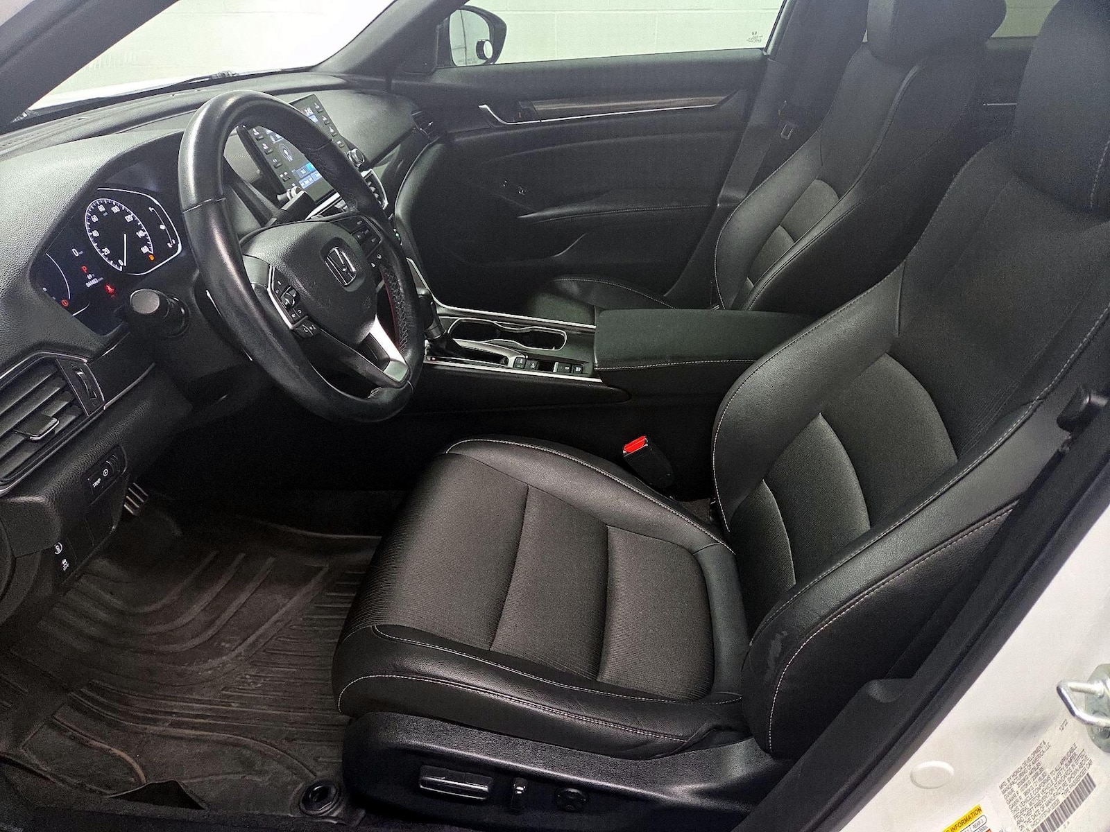 Power Seat(s) & Side Airbags