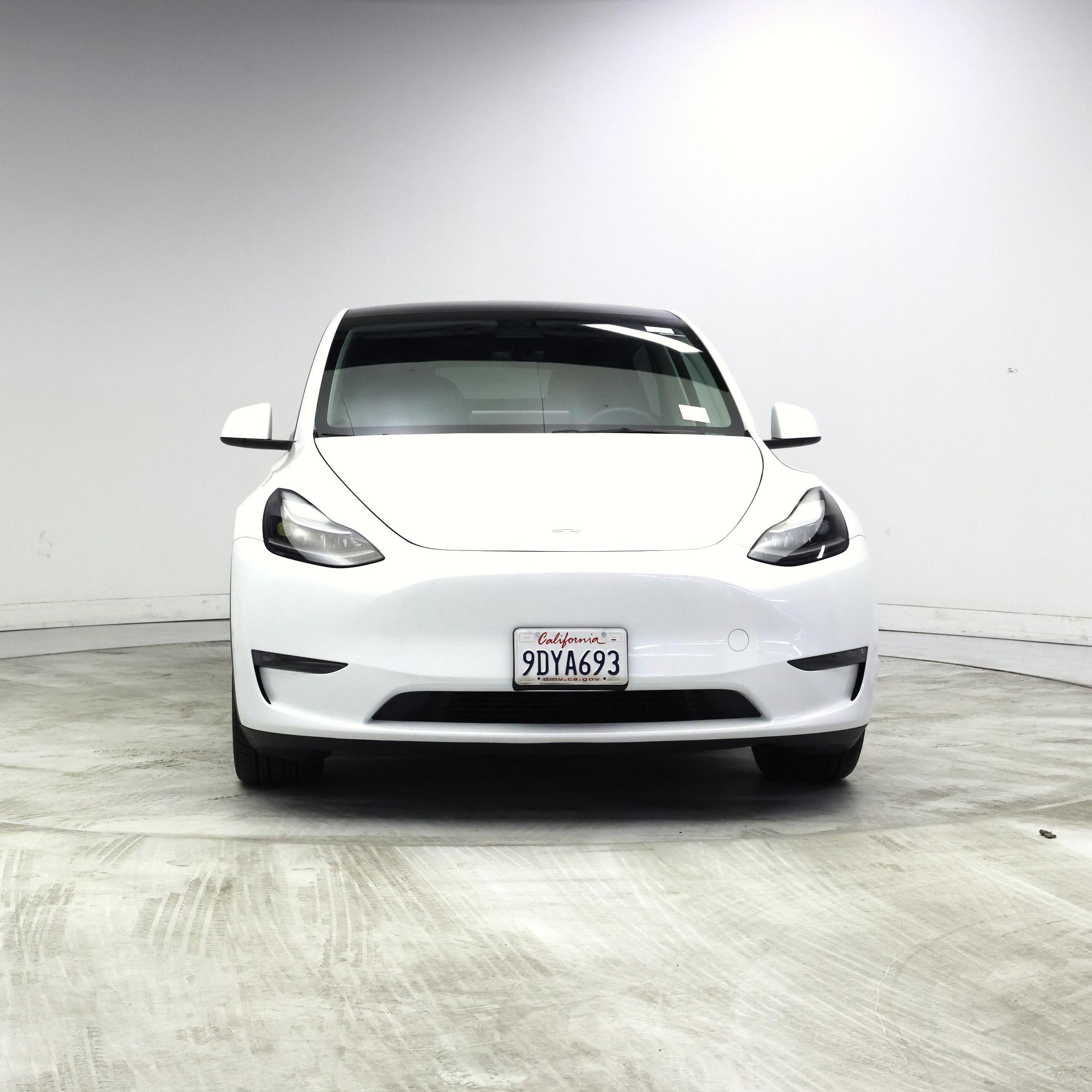 Thumbnail: 2023 Tesla Model Y - 5