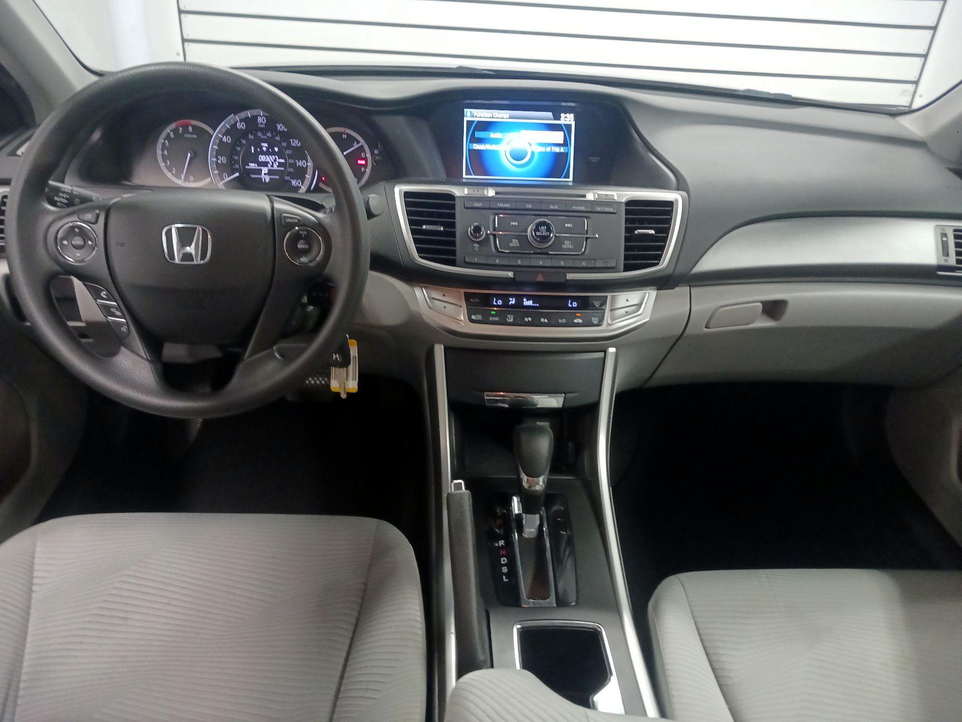 Thumbnail: 2015 Honda Accord - 9
