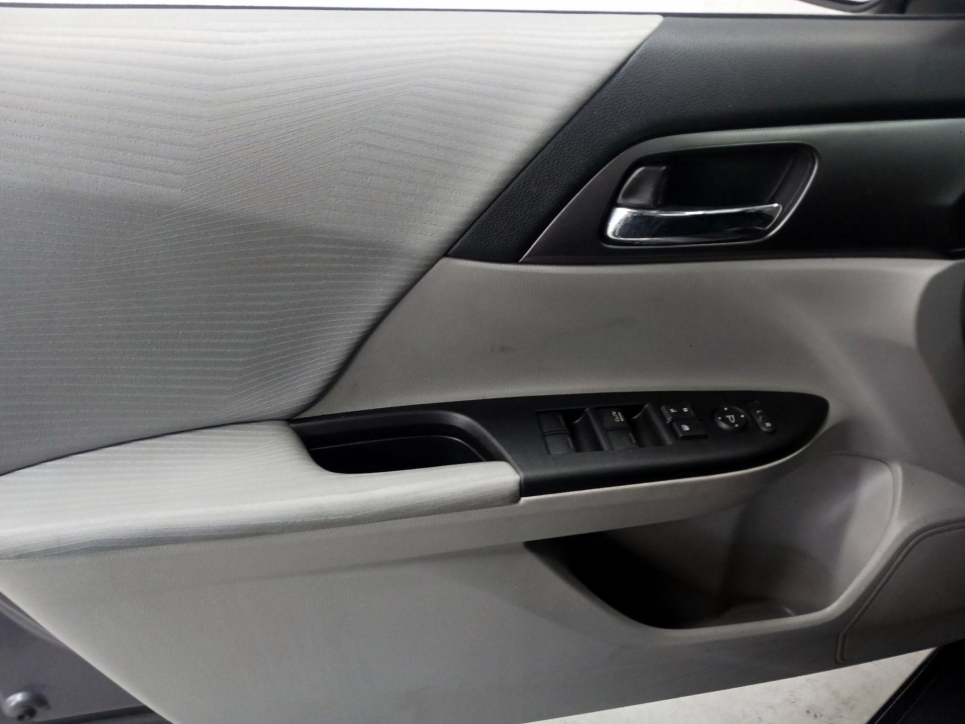 Thumbnail: 2015 Honda Accord - 12