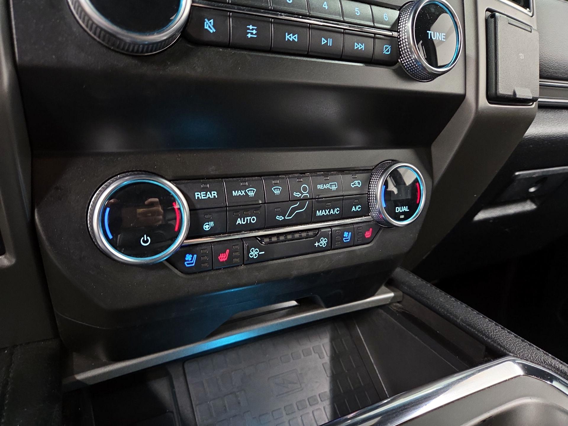 Thumbnail: 2020 Ford Expedition - 14