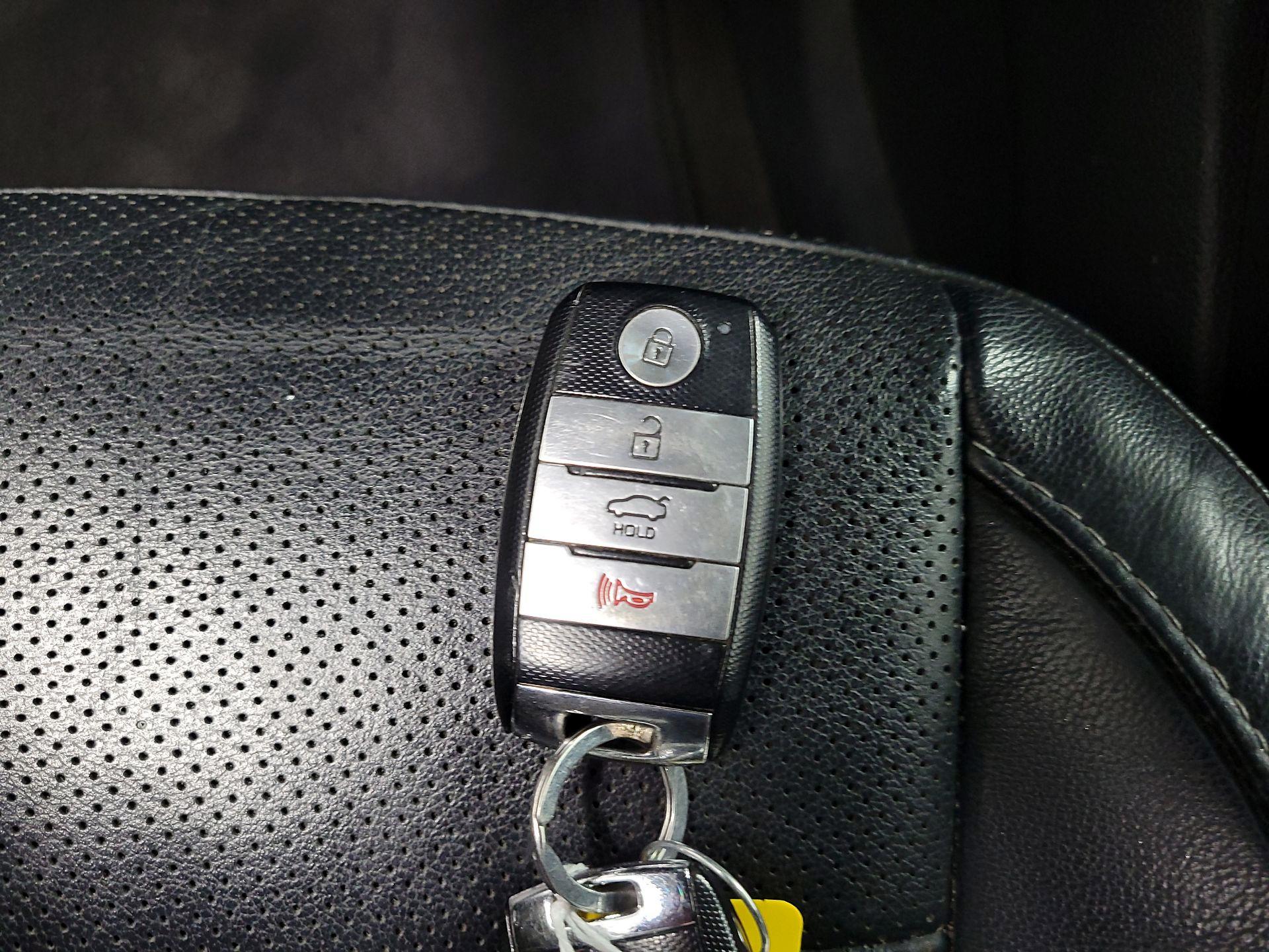 Thumbnail: 2017 Kia Forte - 17