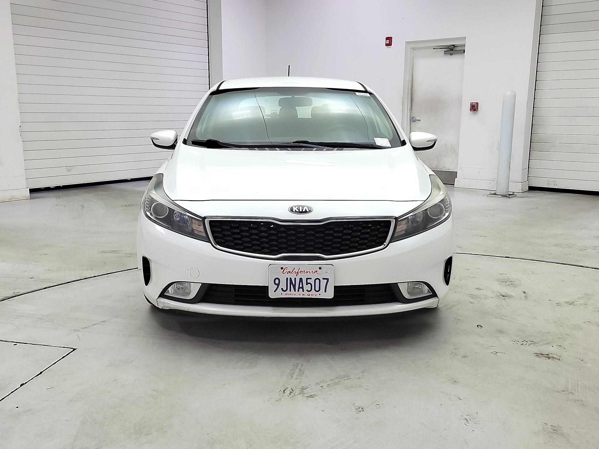 Thumbnail: 2017 Kia Forte - 2