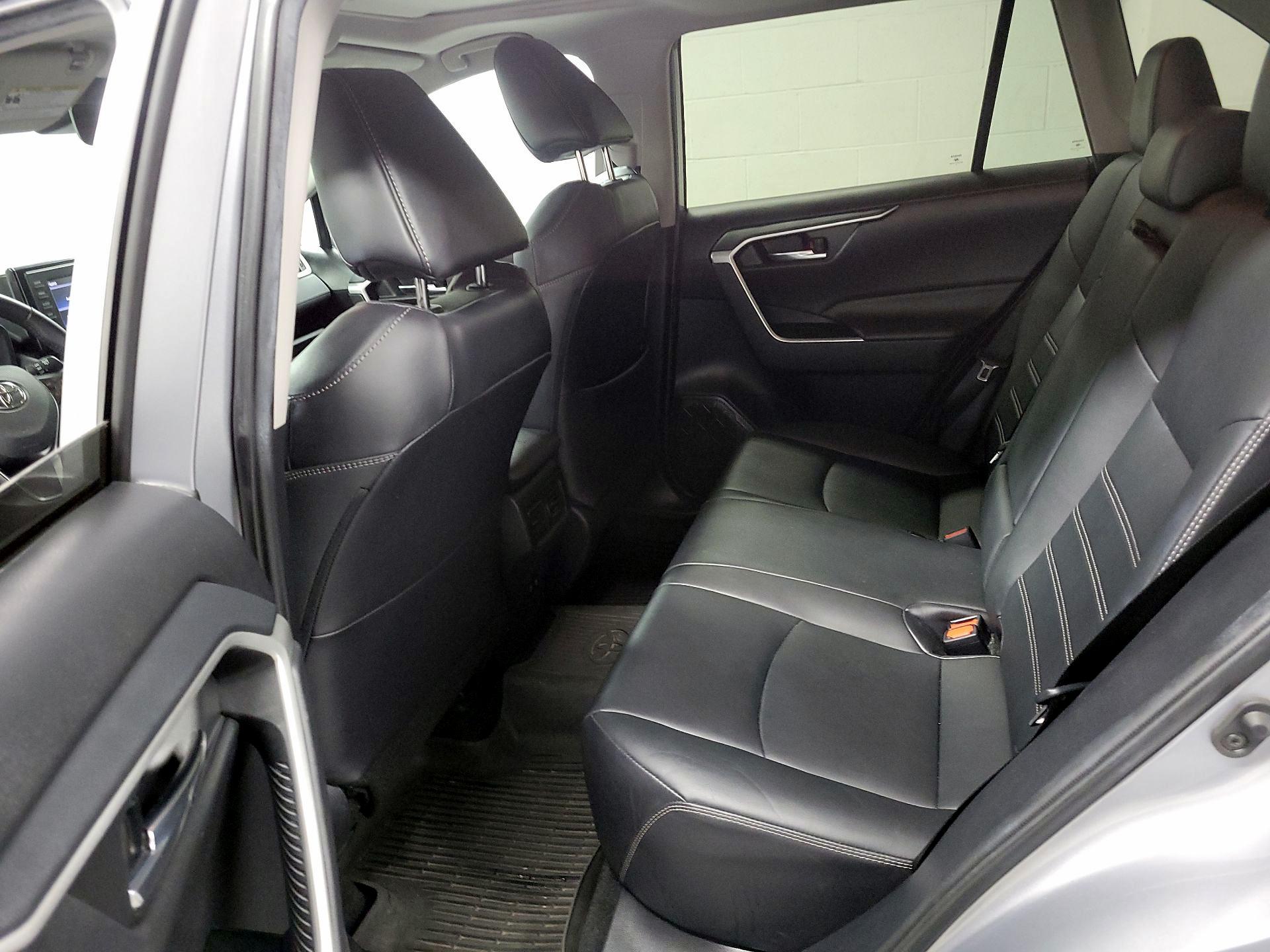 Thumbnail: 2021 Toyota RAV4 - 16