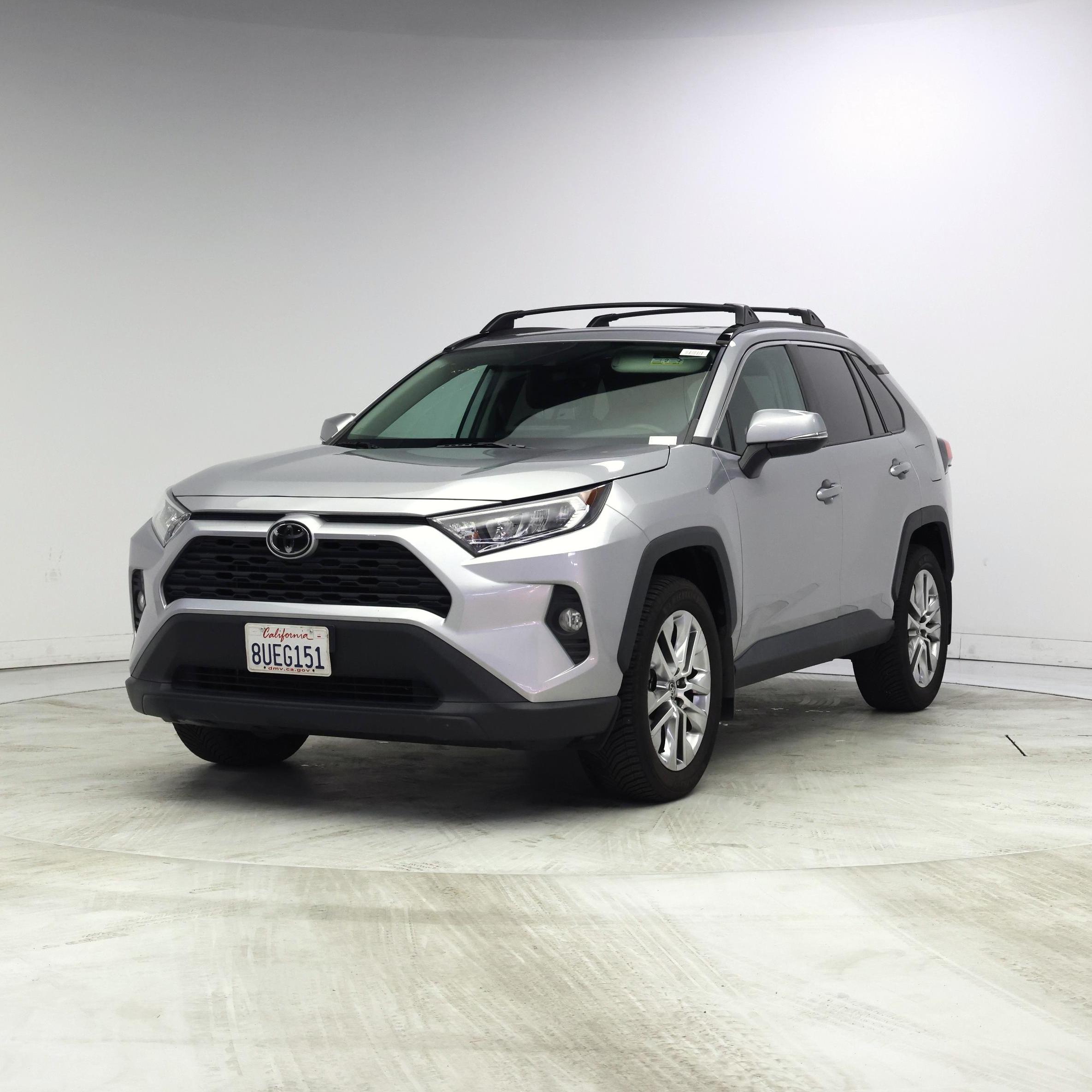 Thumbnail: 2021 Toyota RAV4 - 4