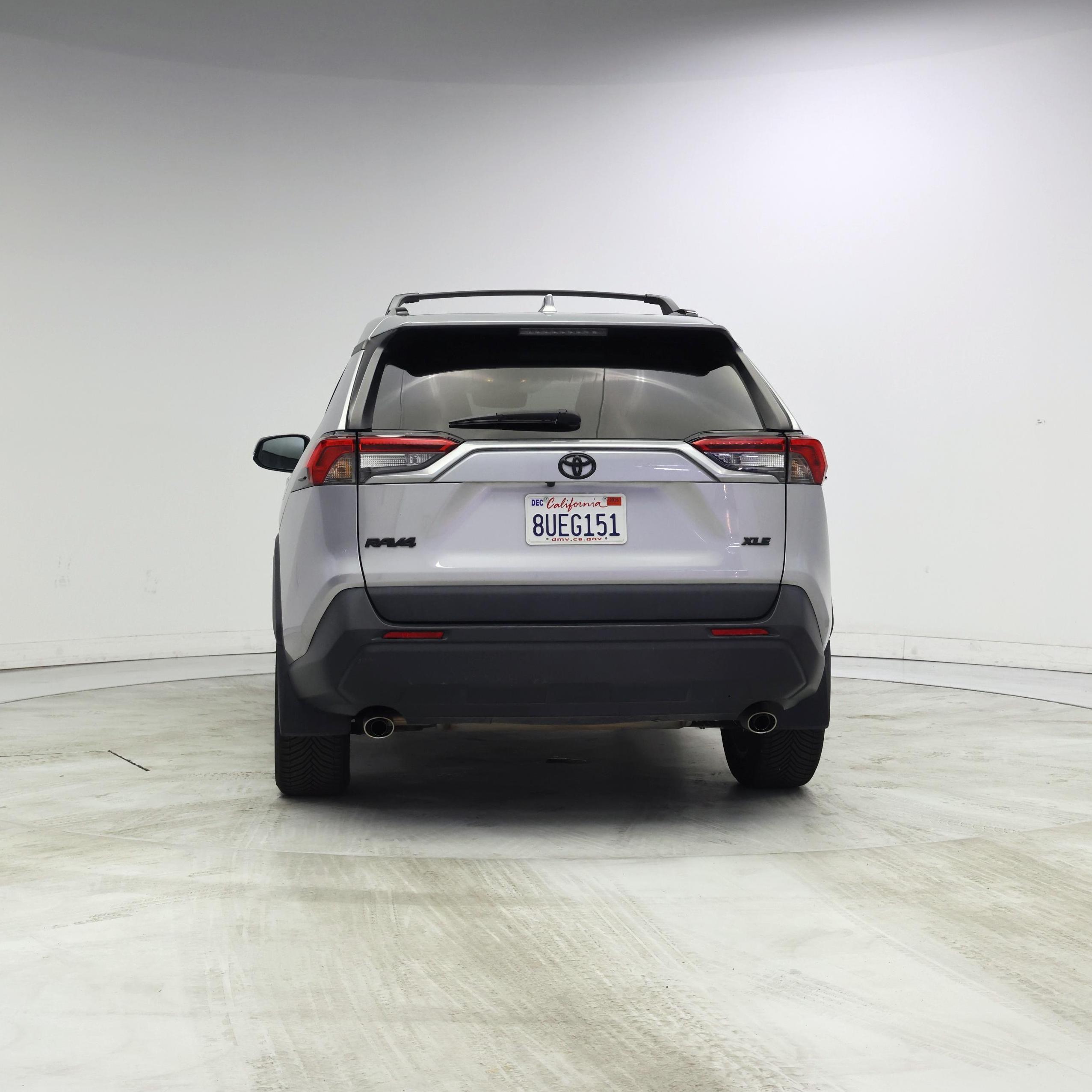 Thumbnail: 2021 Toyota RAV4 - 6
