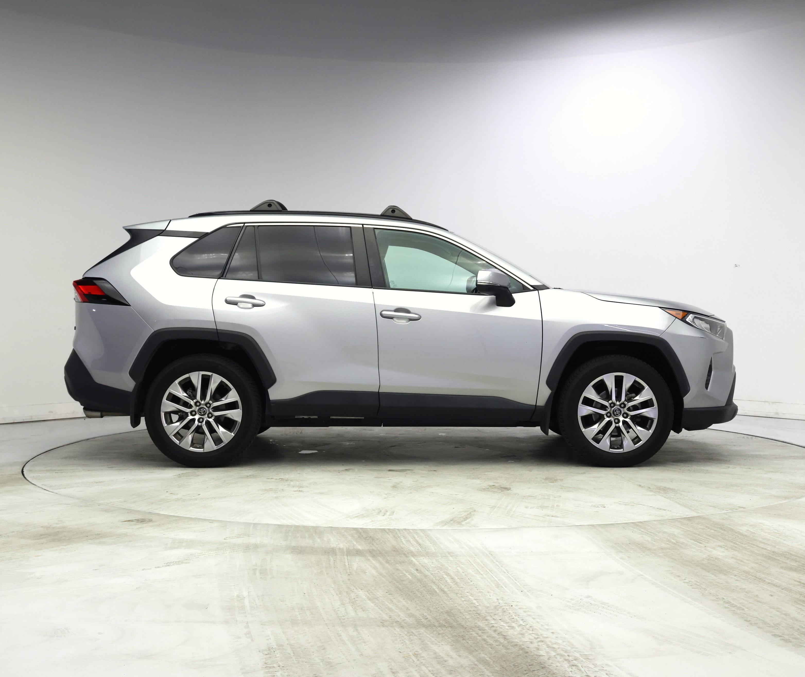 Thumbnail: 2021 Toyota RAV4 - 7