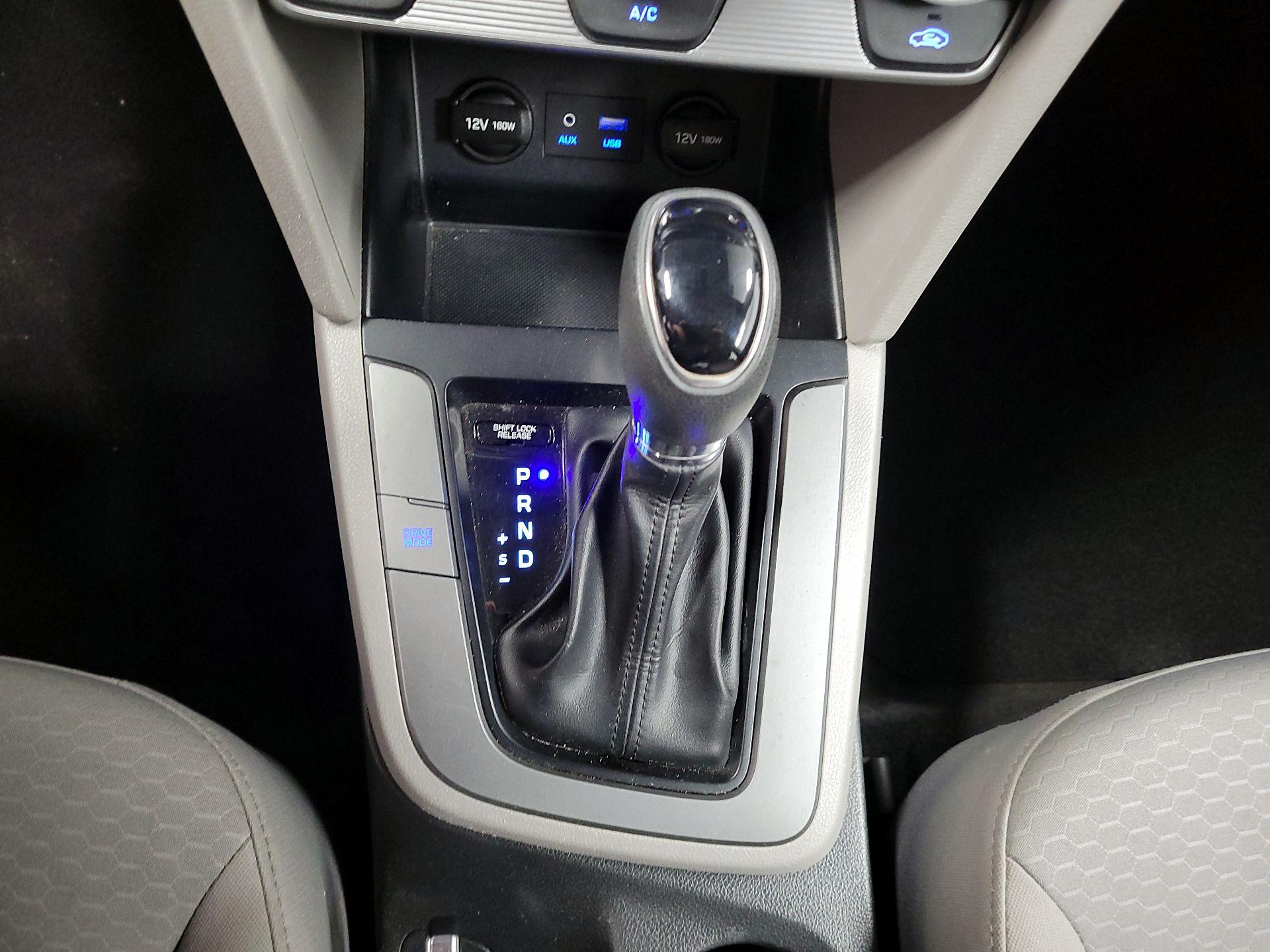 Thumbnail: 2019 Hyundai Elantra - 17