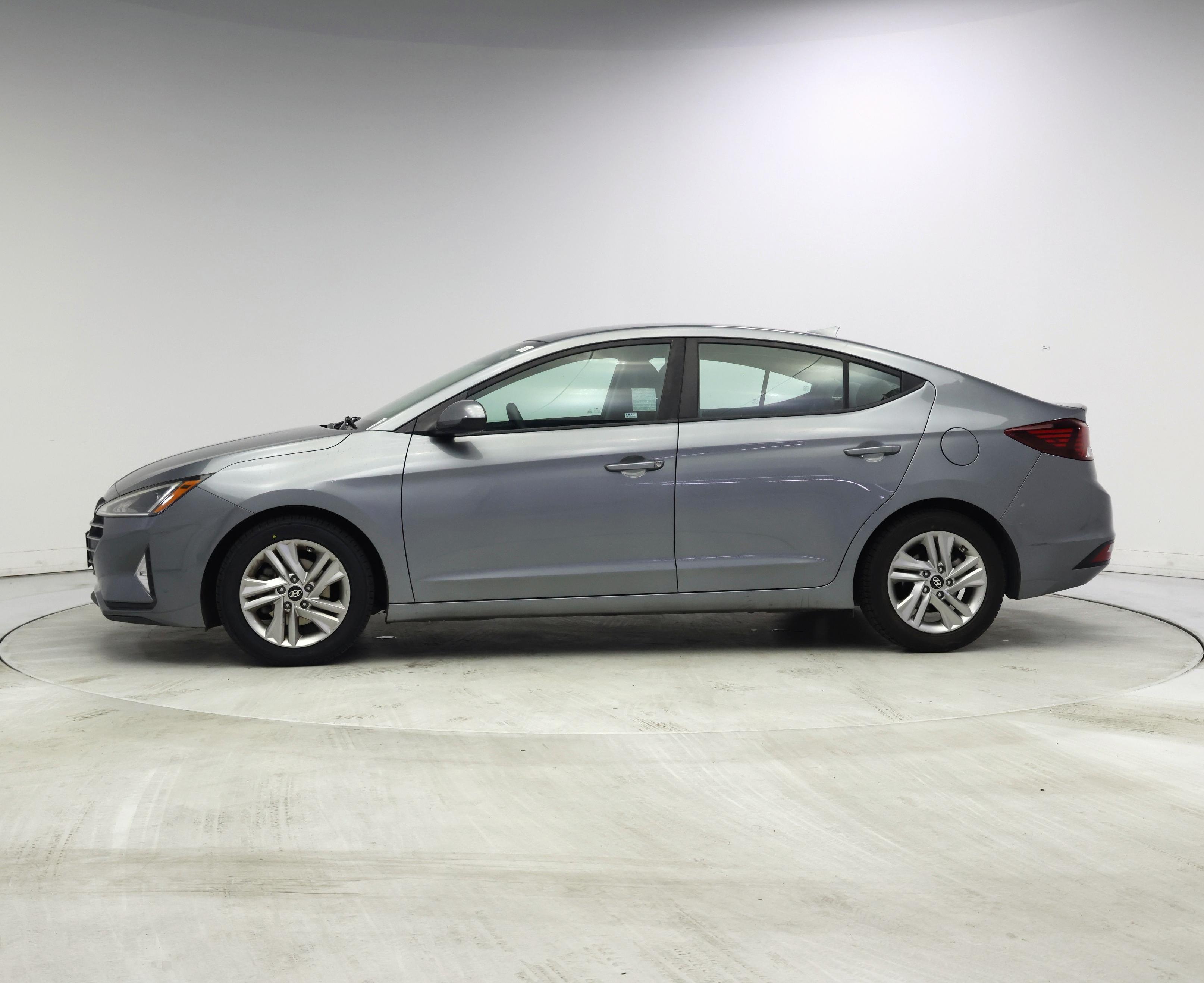 Thumbnail: 2019 Hyundai Elantra - 3