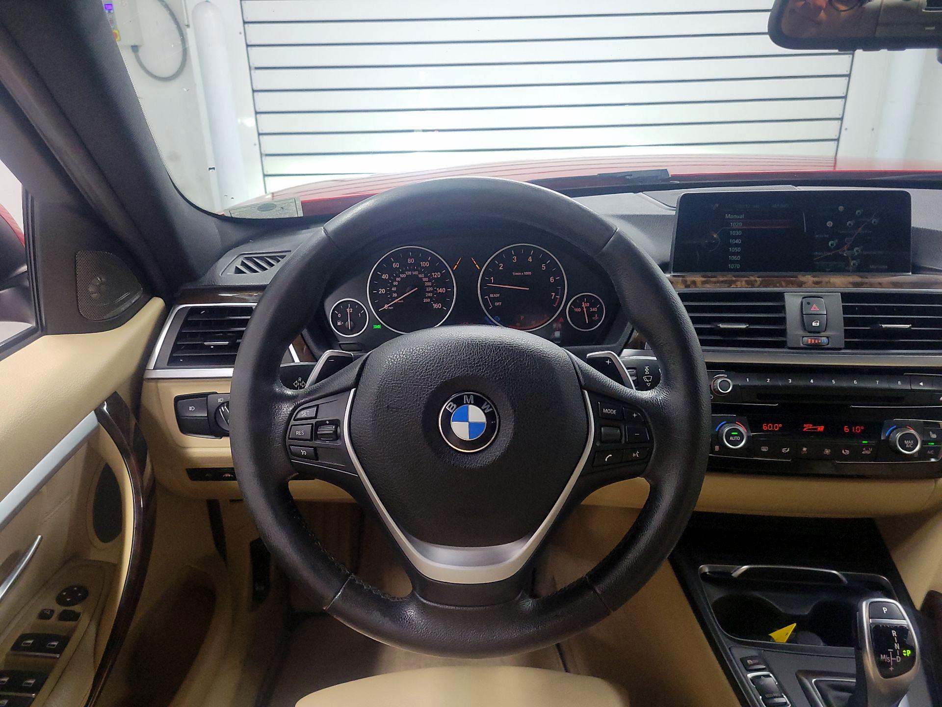 Thumbnail: 2016 BMW 3 Series - 10