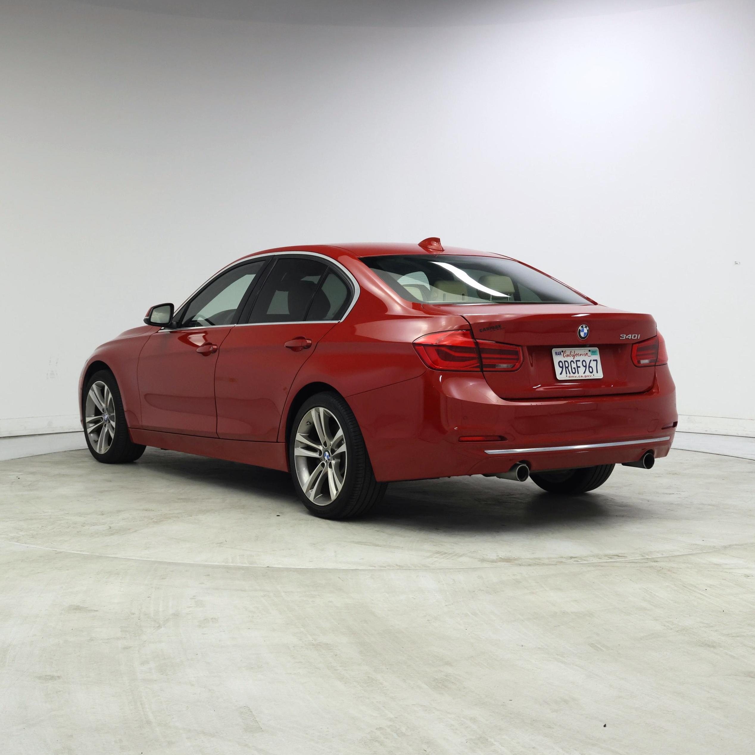 Thumbnail: 2016 BMW 3 Series - 2
