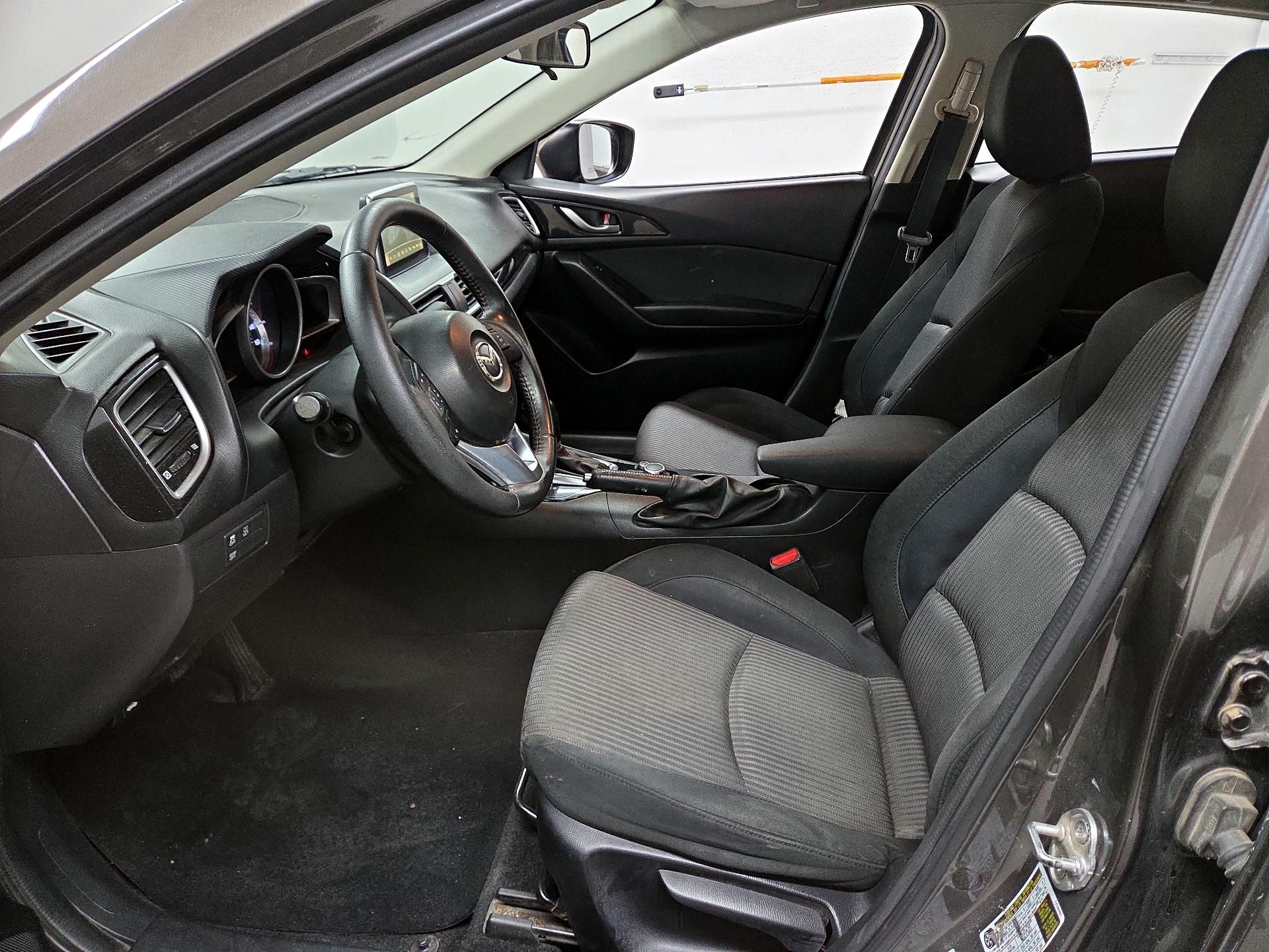 Thumbnail: 2016 Mazda Mazda3 - 9
