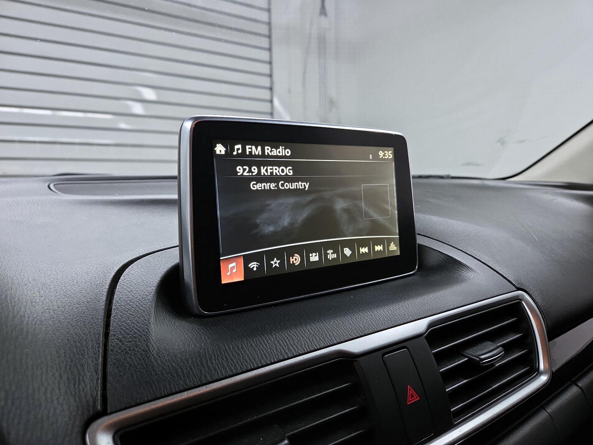 Thumbnail: 2016 Mazda Mazda3 - 11