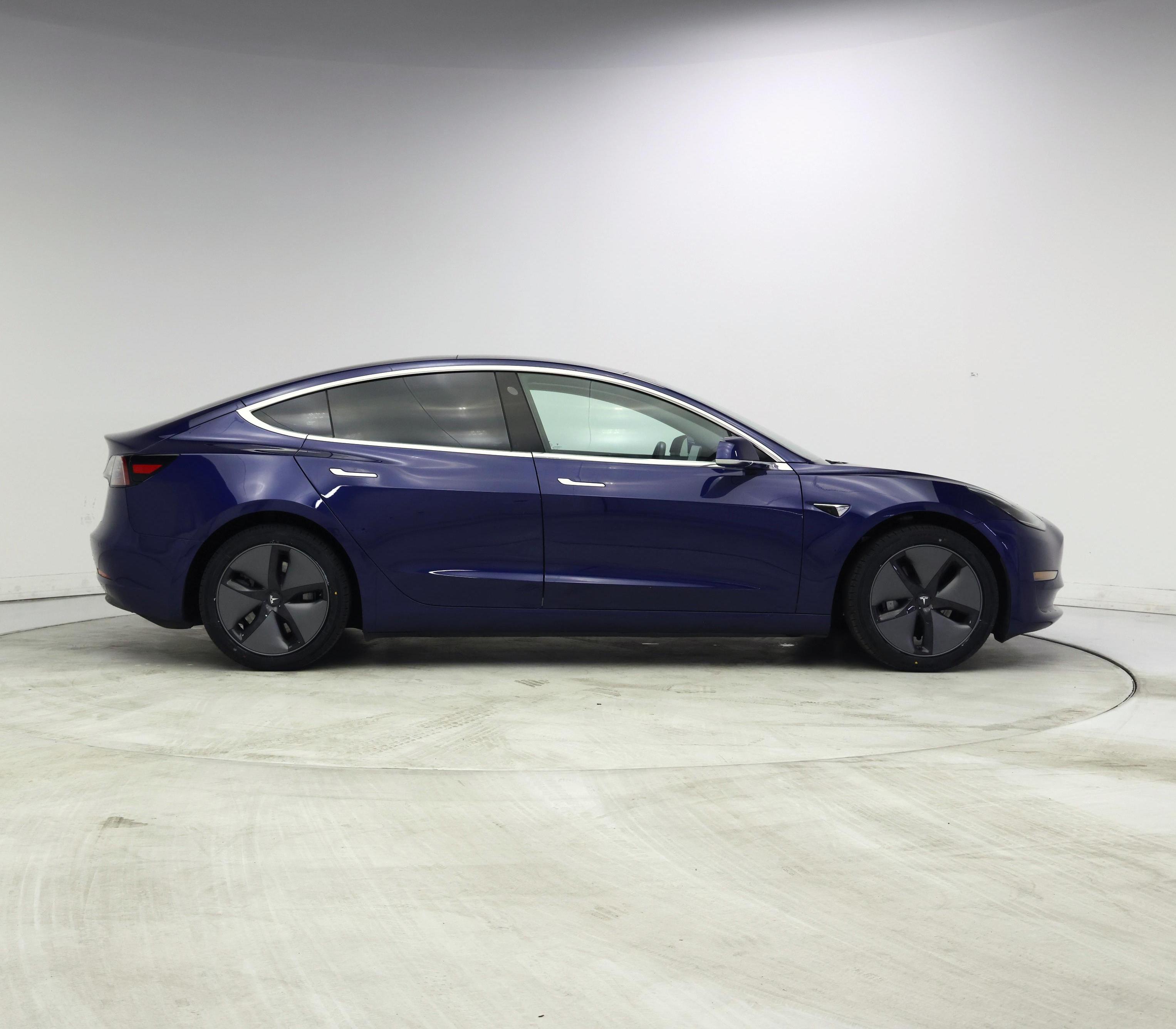 Thumbnail: 2019 Tesla Model 3 - 7