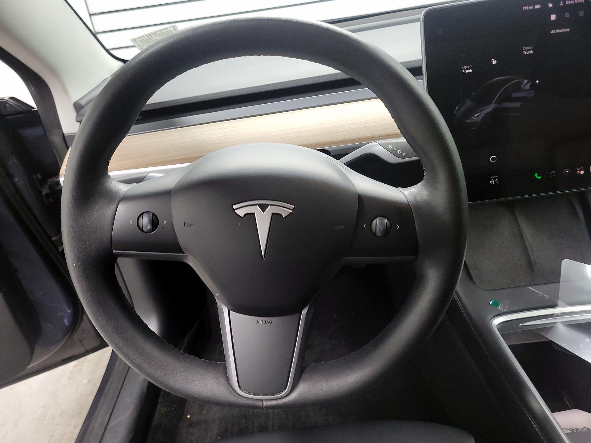 Thumbnail: 2023 Tesla Model 3 - 10