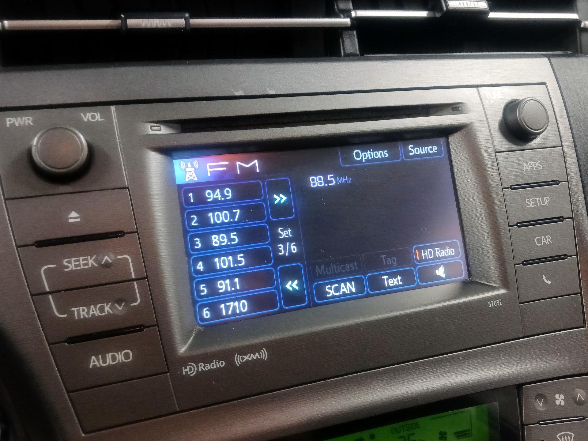 Thumbnail: 2014 Toyota Prius - 13