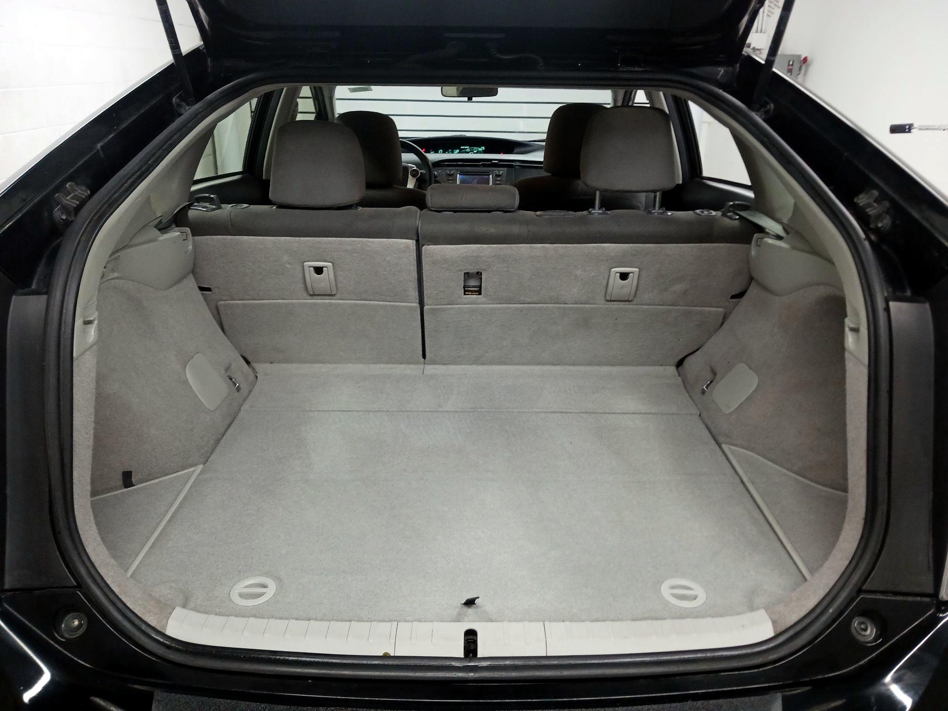Thumbnail: 2014 Toyota Prius - 19