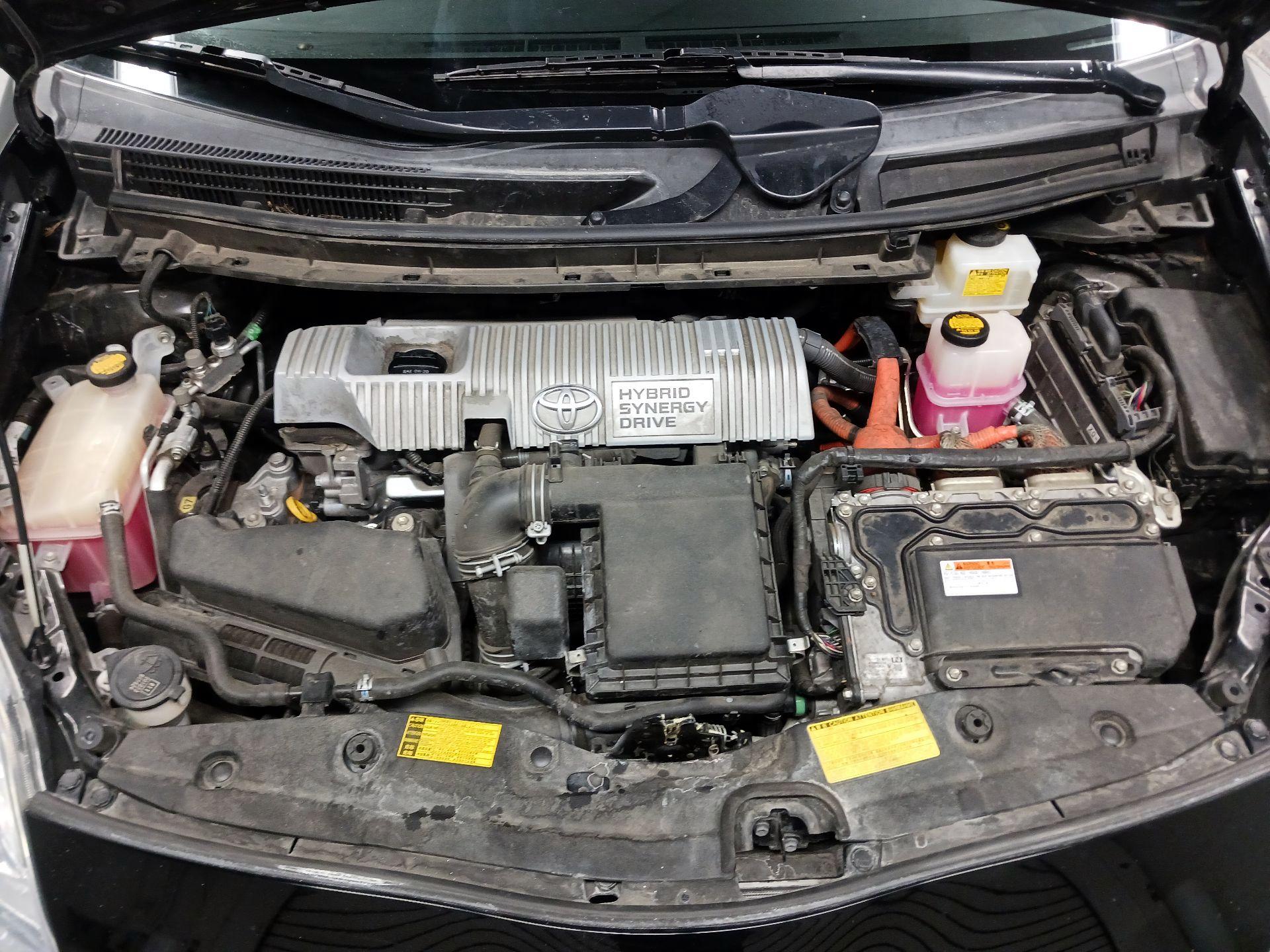 Thumbnail: 2014 Toyota Prius - 20