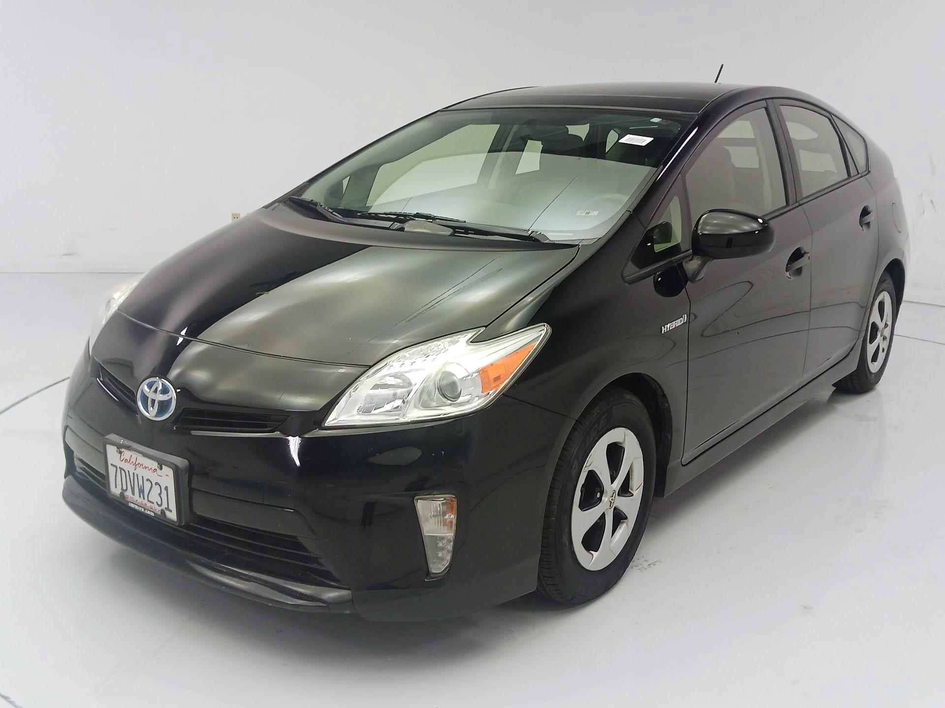Thumbnail: 2014 Toyota Prius - 3