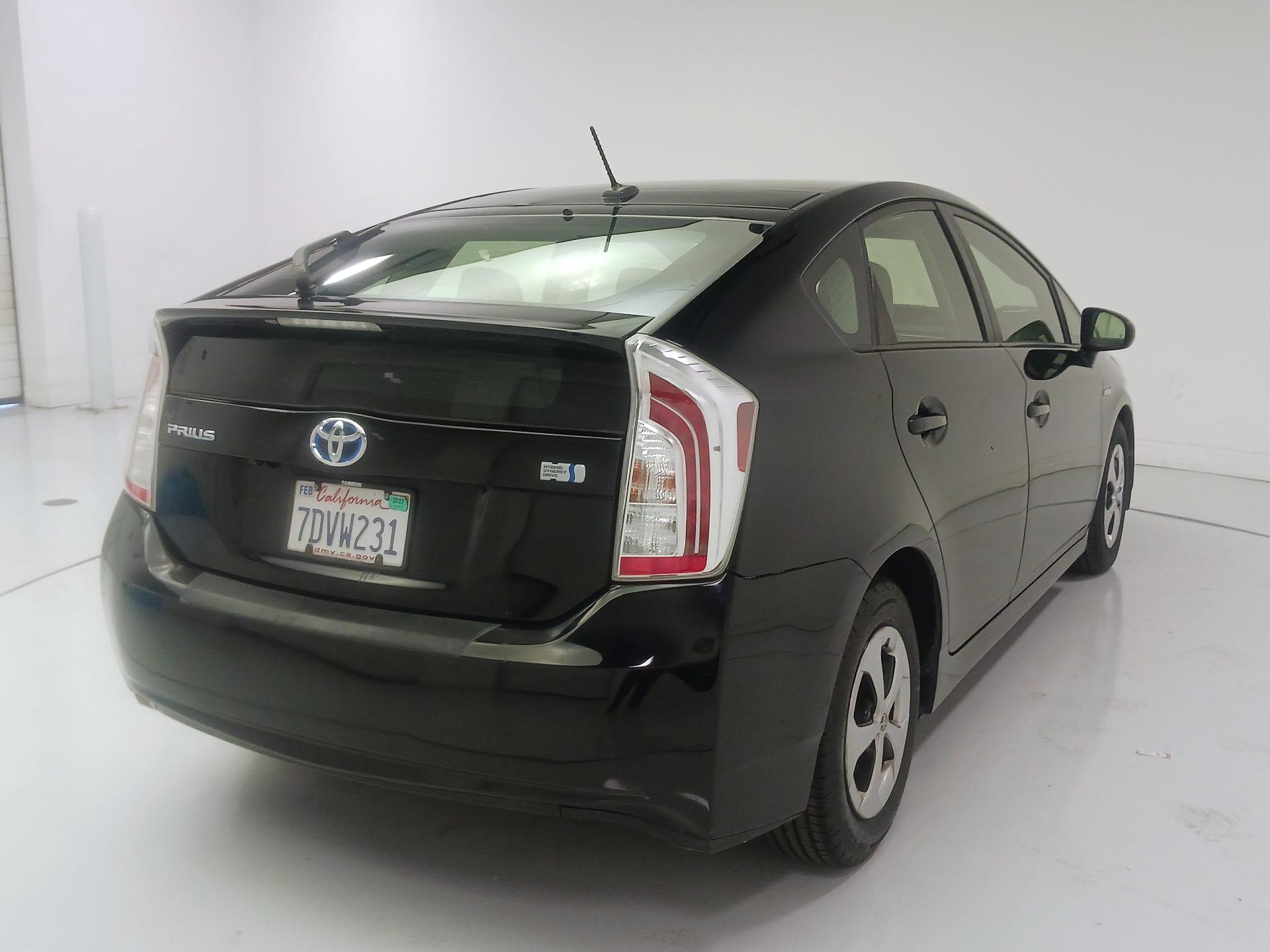Thumbnail: 2014 Toyota Prius - 5
