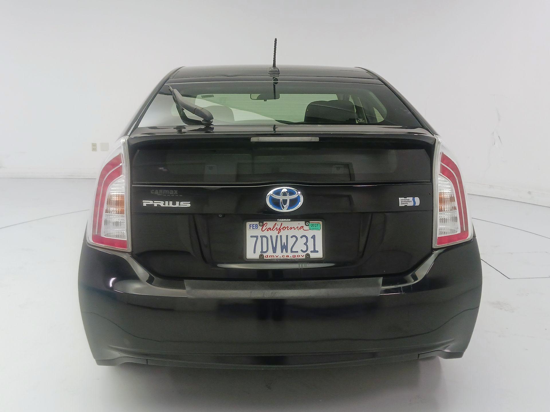 Thumbnail: 2014 Toyota Prius - 6