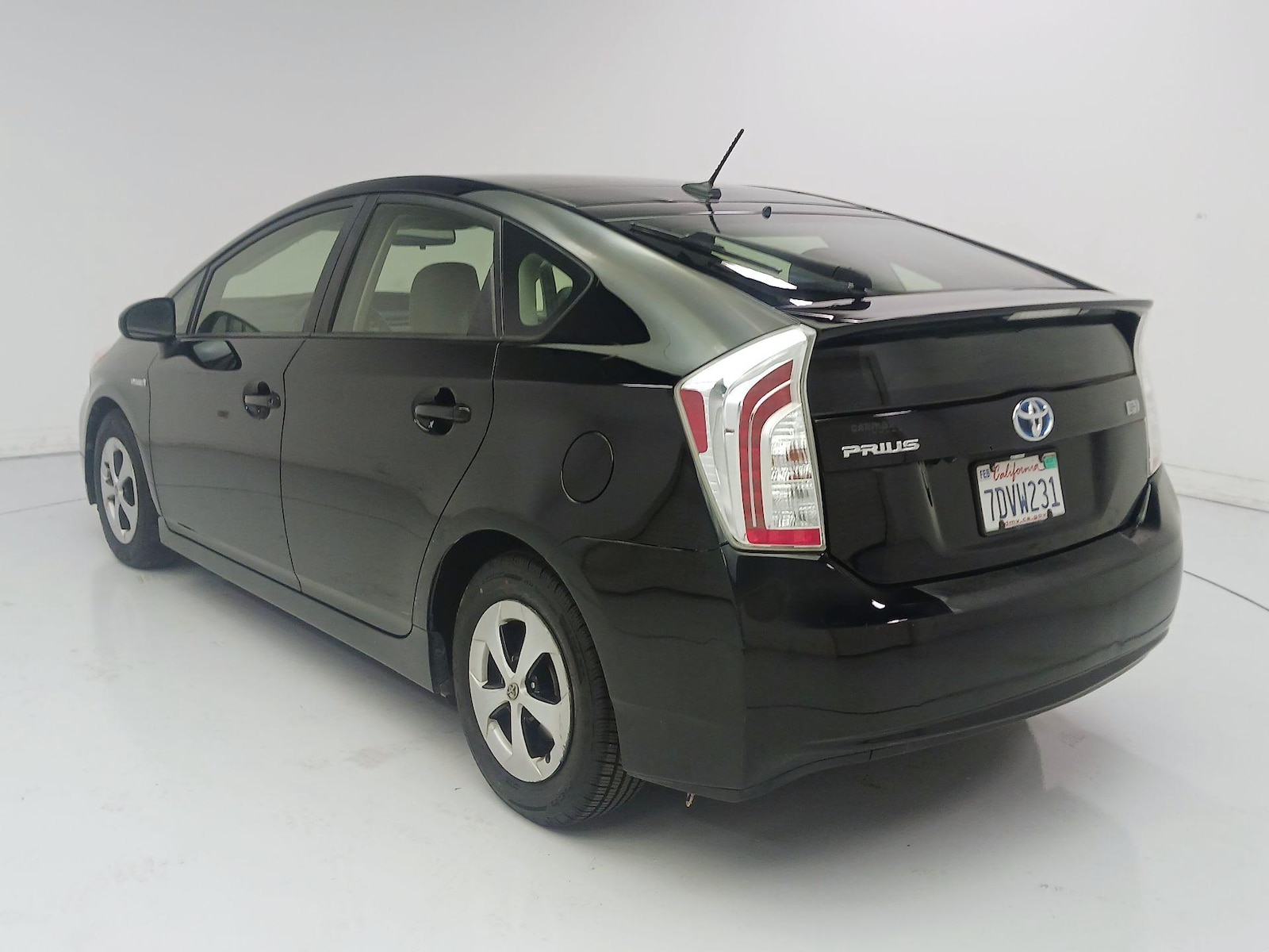 2014 Toyota Prius Three - Photo 7